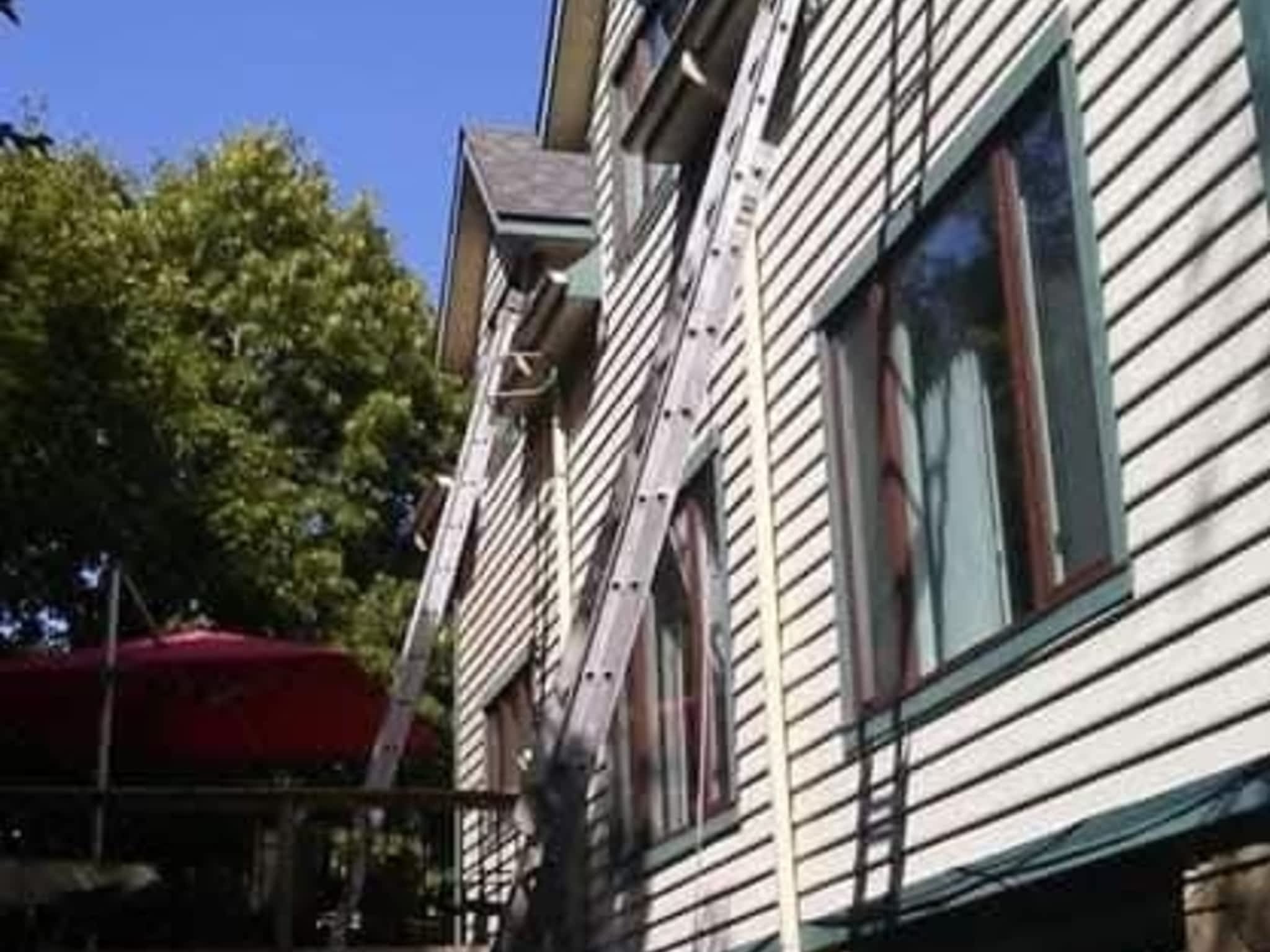 photo B.W's Eavestrough Services