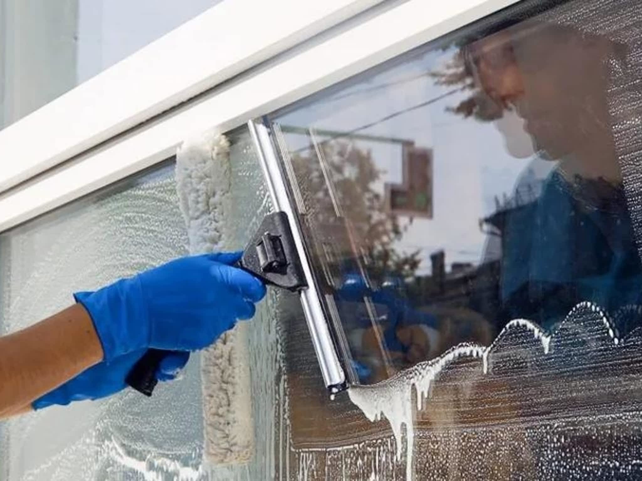 photo Adam Window & Gutter Cleaning Services and repair