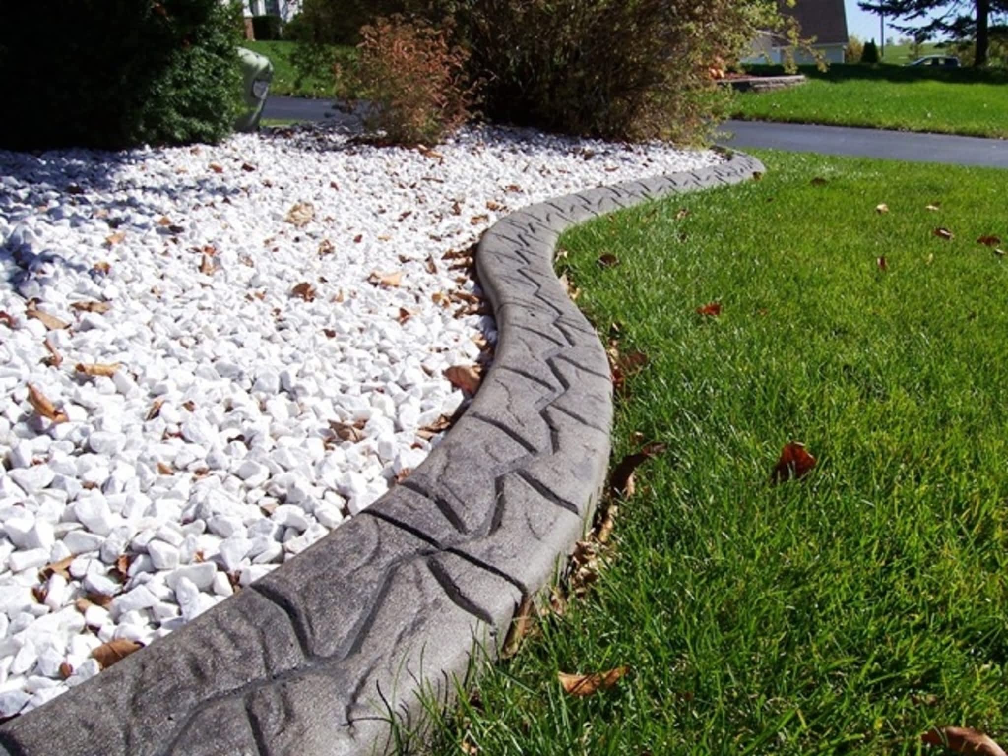 photo Curb Appeal Artistic Edging