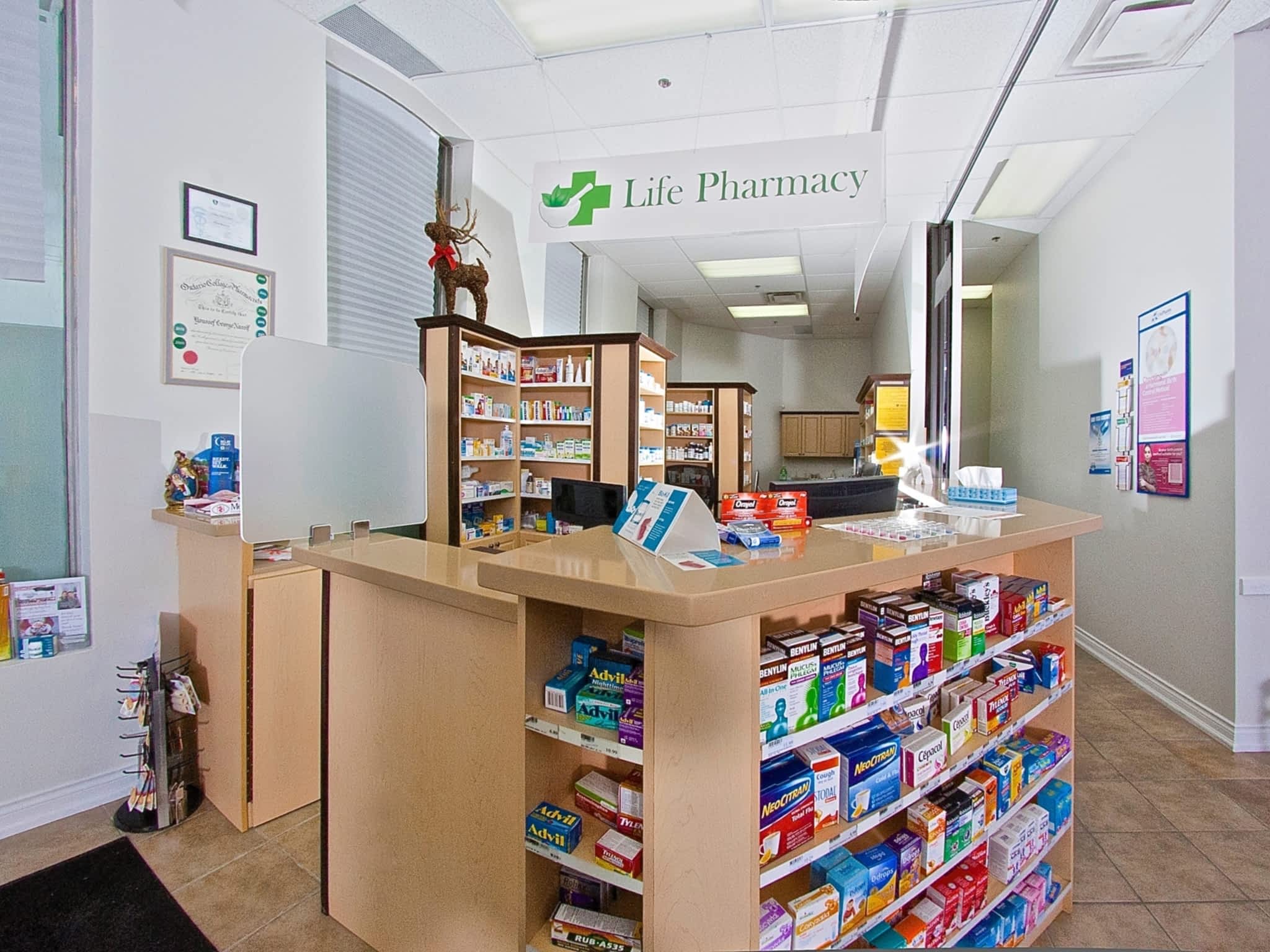 photo Life Pharmacy