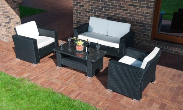 Find outer beauty at these Calgary patio furniture stores