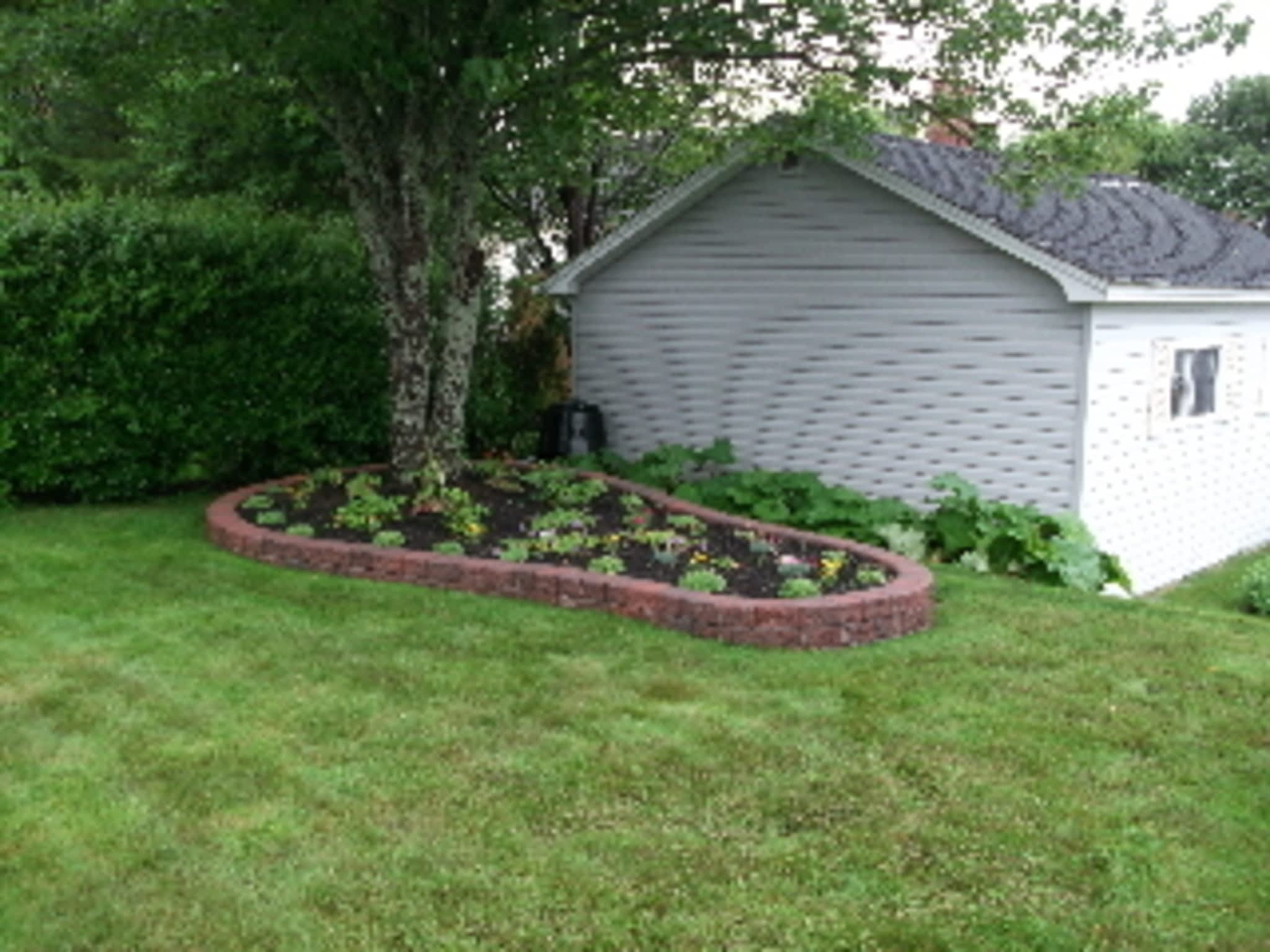 photo MacDonald Andrew Landscaping & Tree Service Ltd