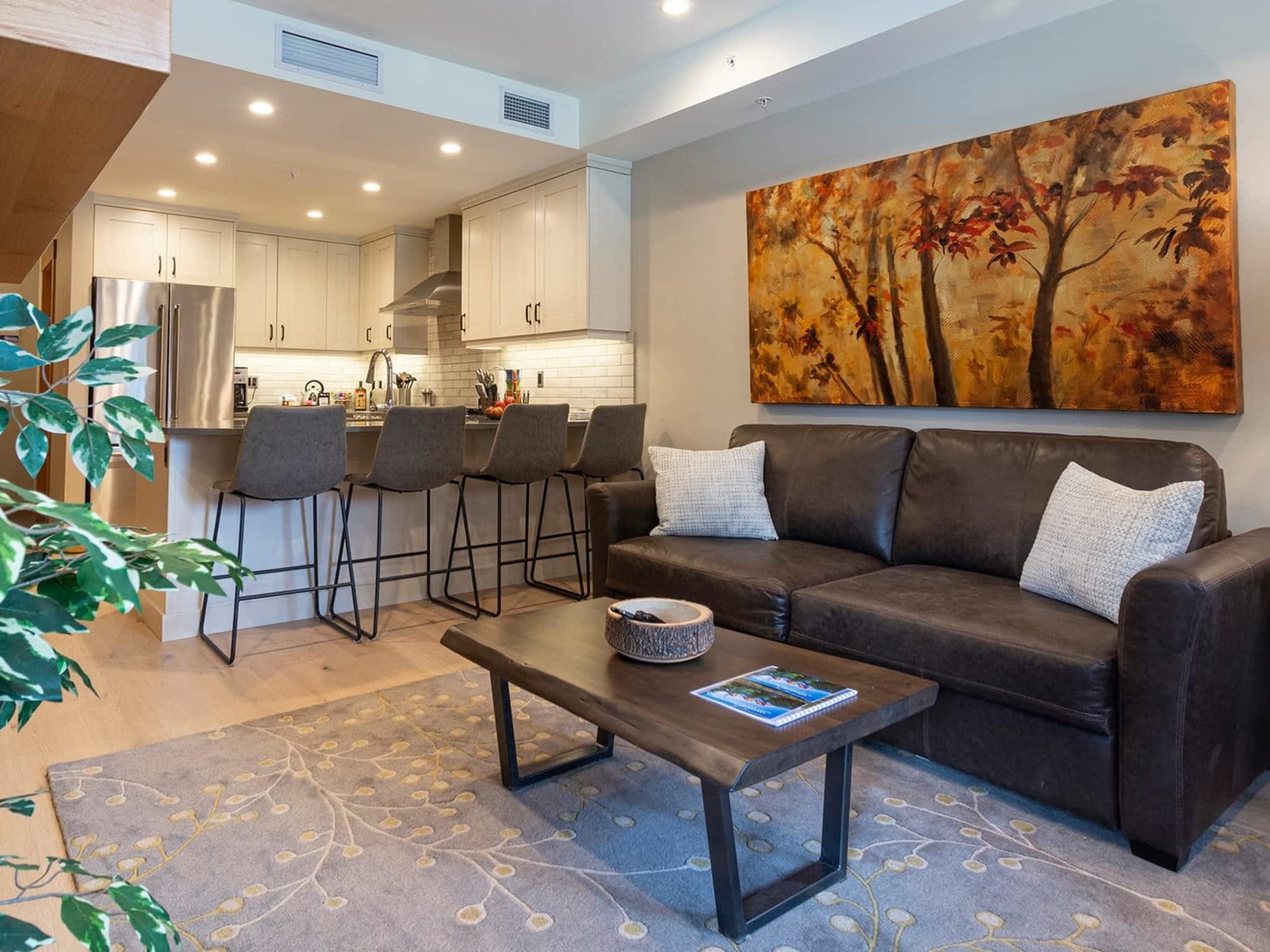 photo Breeze Host Services