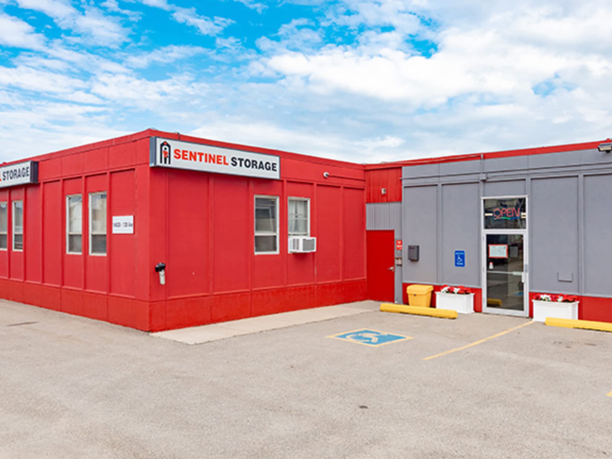 photo Sentinel Storage - Edmonton North West