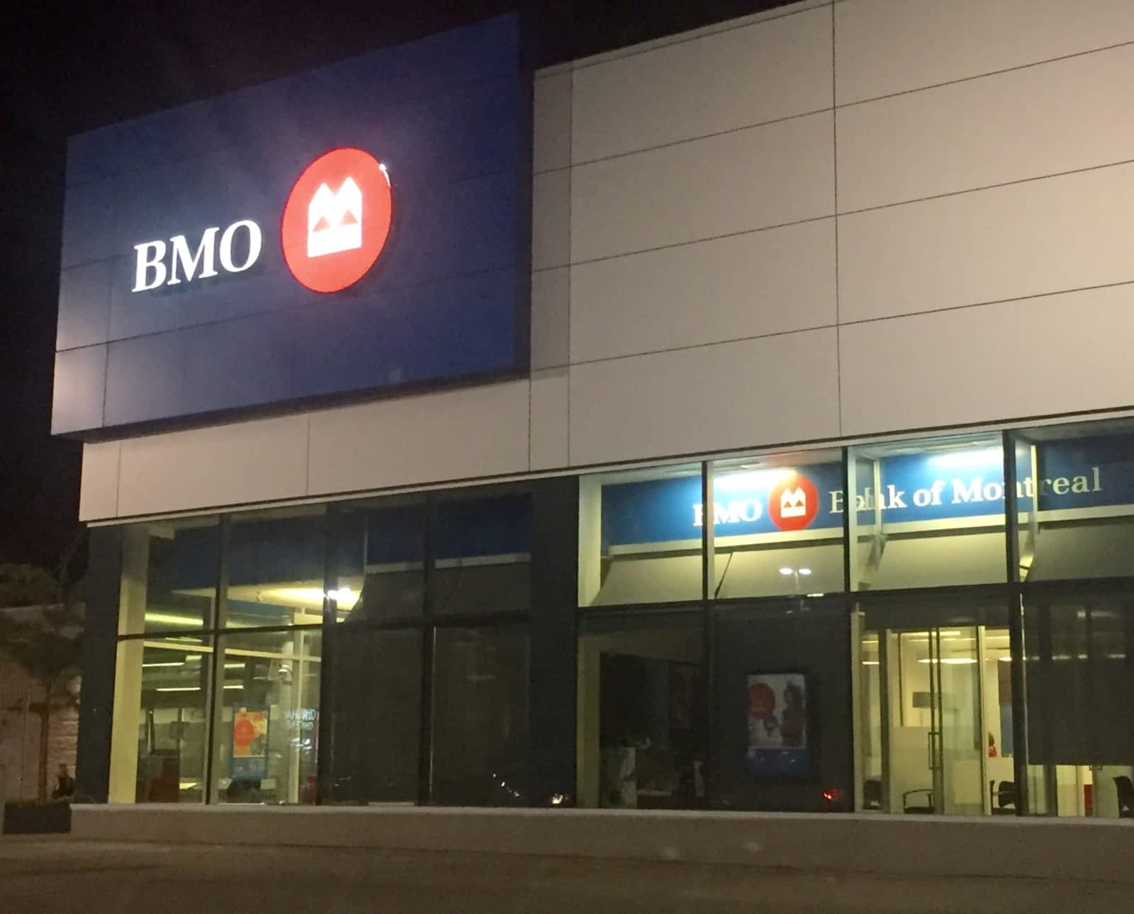 Bmo Bank Of Montreal 419 King St W Oshawa On