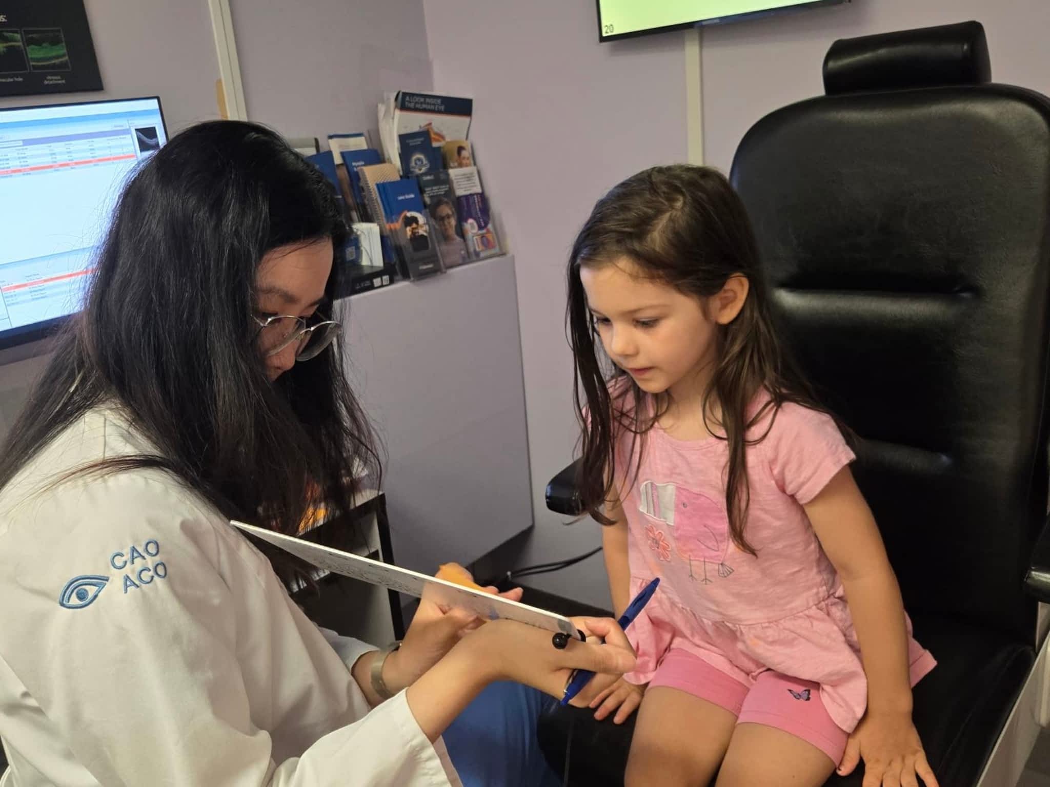 photo Complete Family Eyecare - Partners of FYidoctors