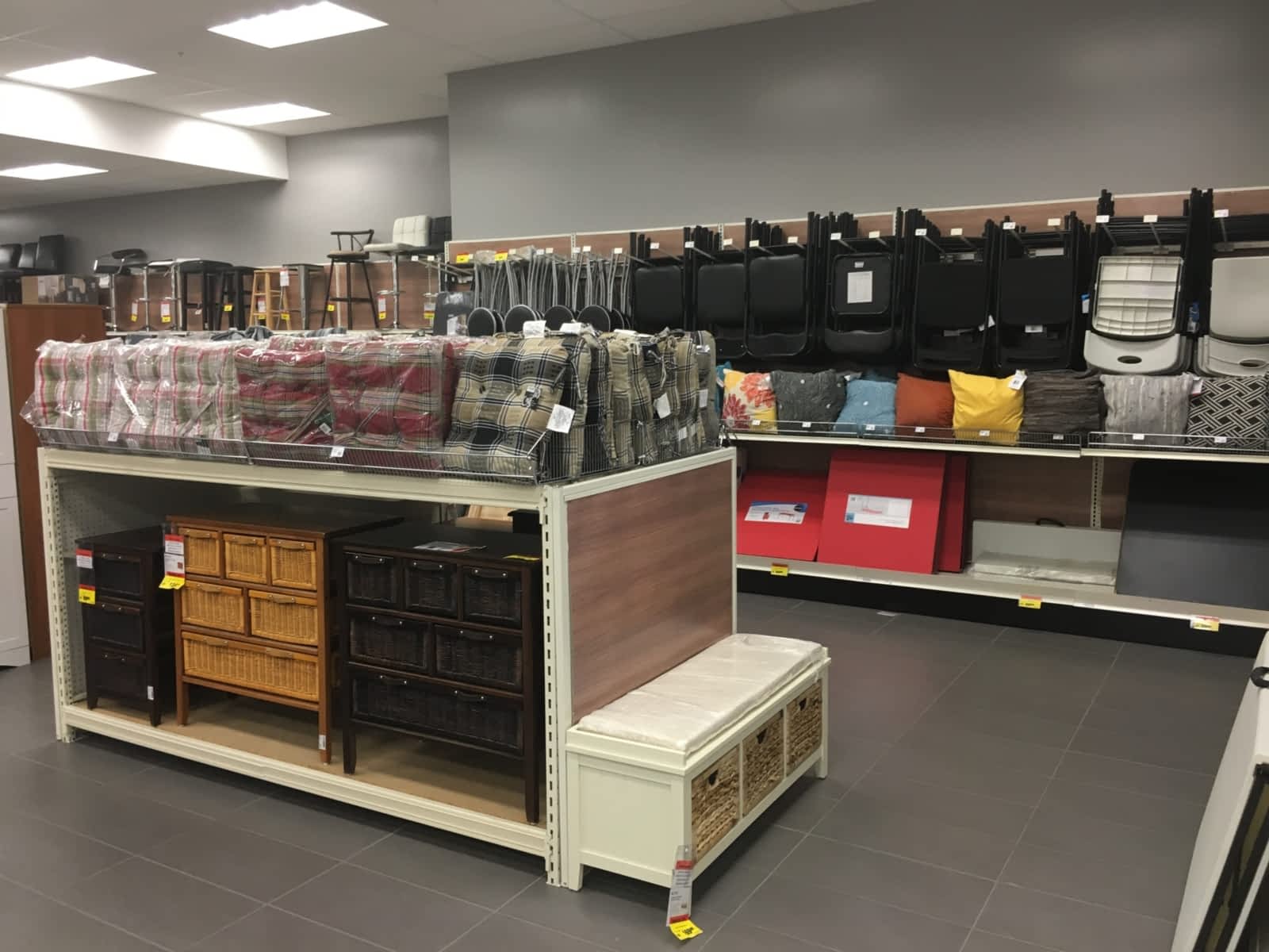 Canadian Tire Opening Hours G011500 av Atwater, Montréal, QC