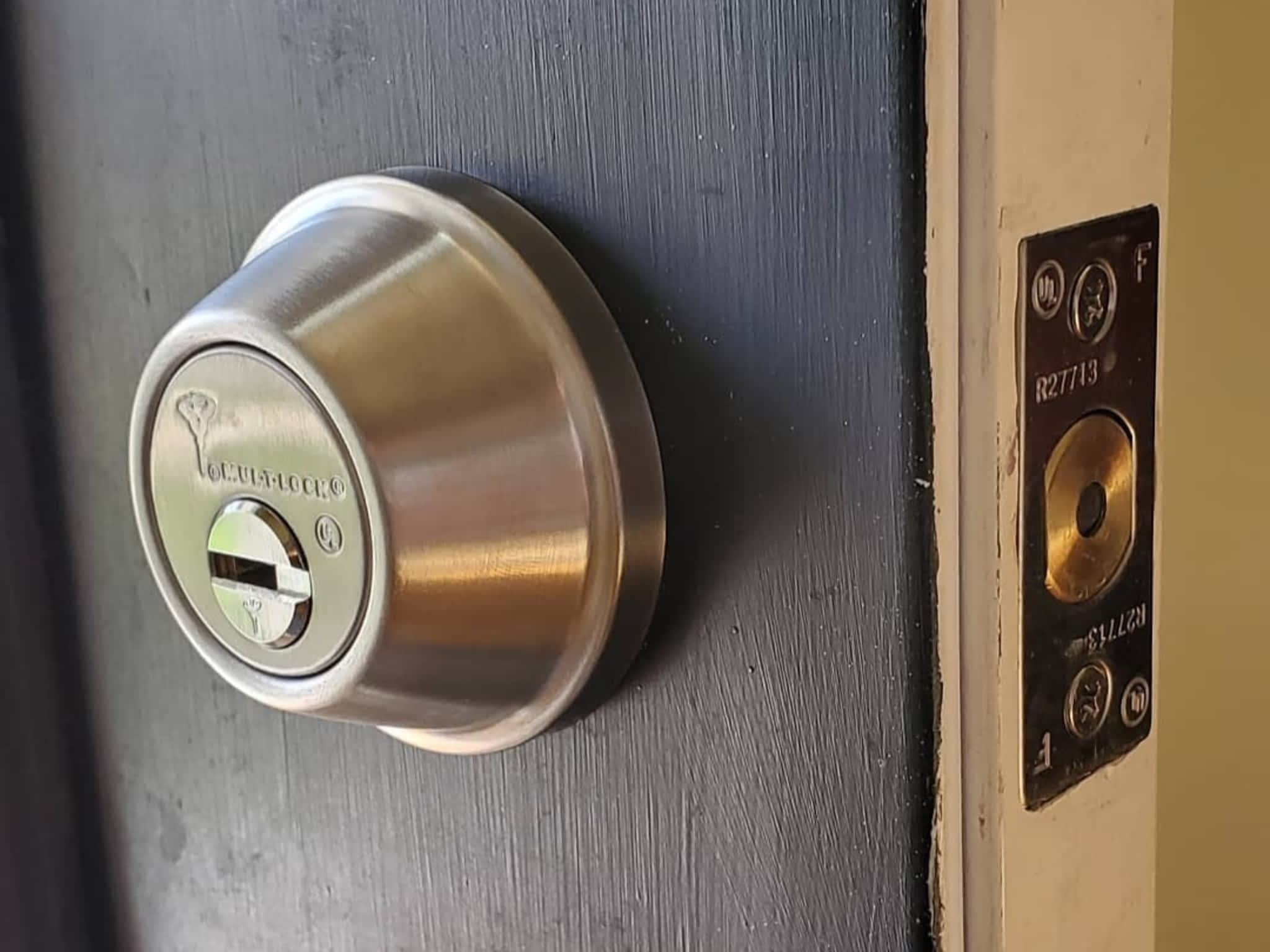 photo NEXT LEVEL Locksmith Calgary