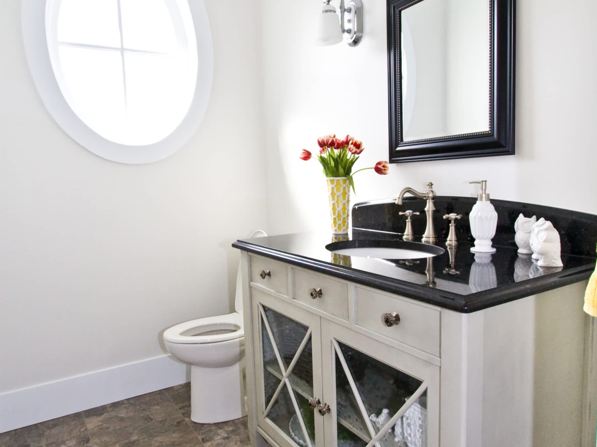 photo Starline Cabinets