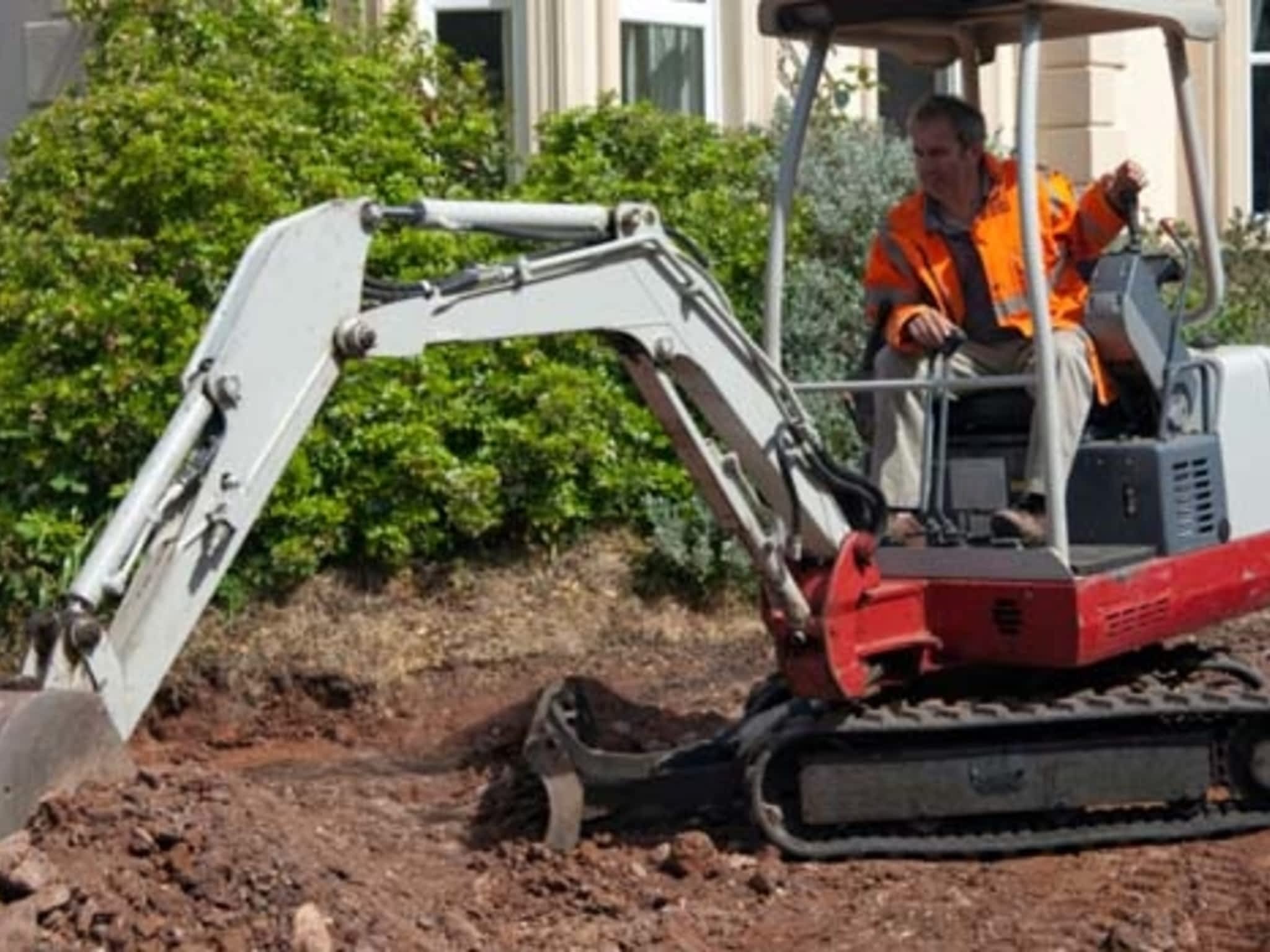 photo Larry Burns Excavating Inc