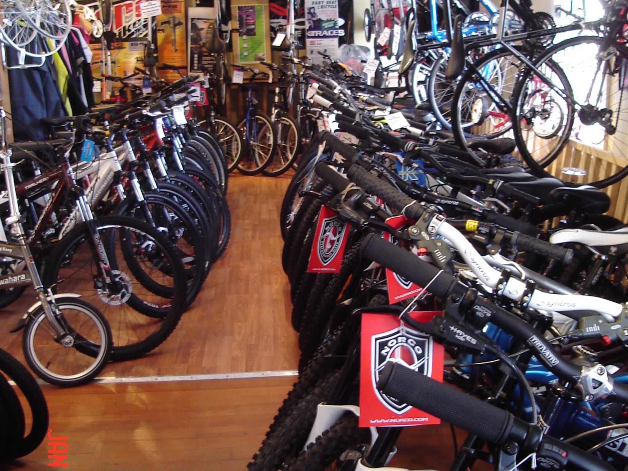 photo Cranky's Bike Shop