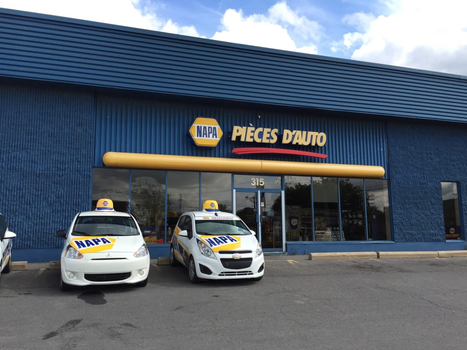 NAPA Pièces d'Auto 315, boul du Séminaire N, SaintJeanSurRichelieu, QC