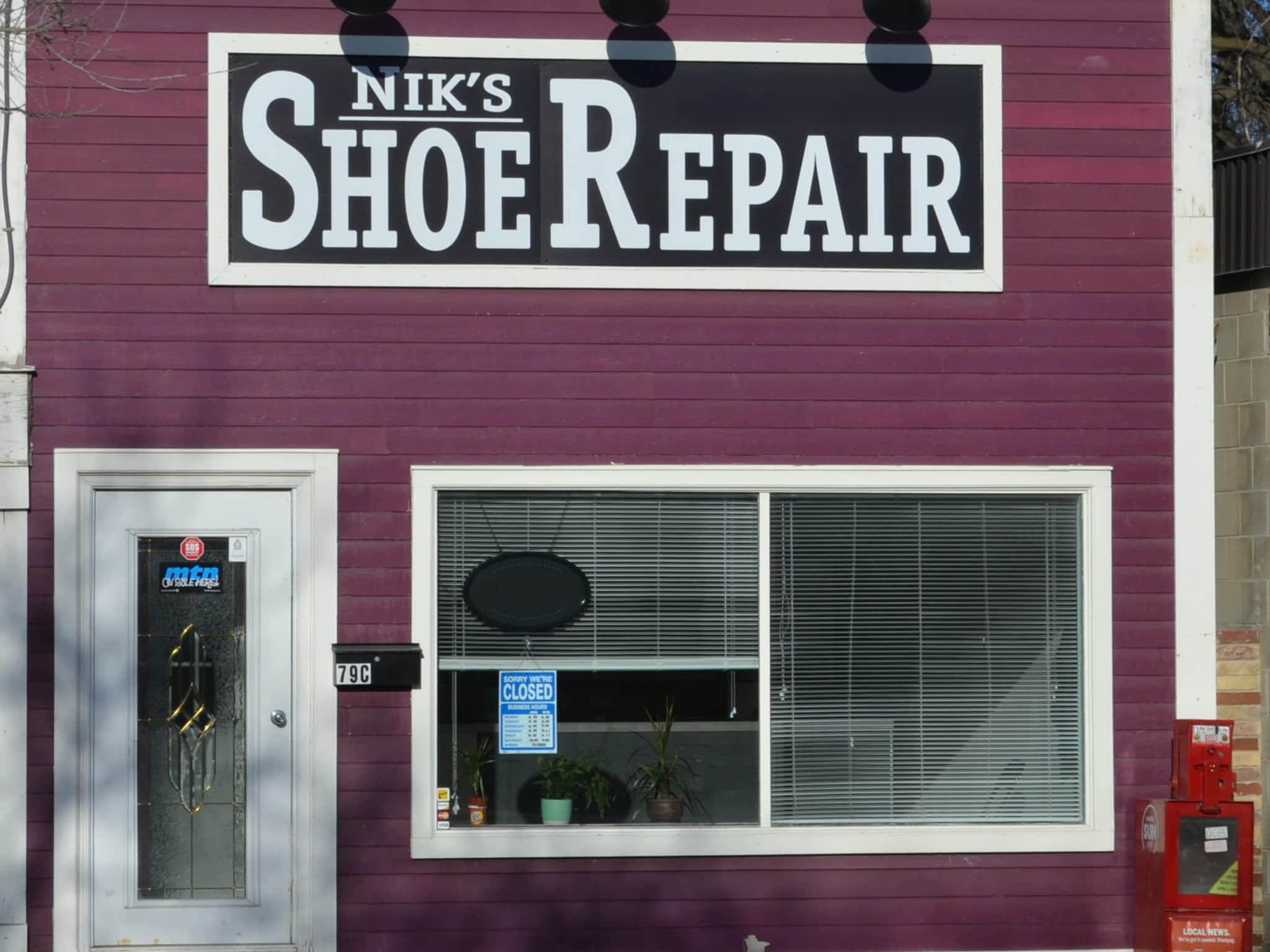 photo Nik's Shoe Repair