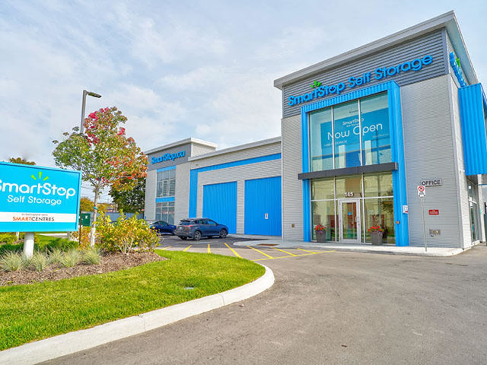 photo SmartStop Self Storage - East York