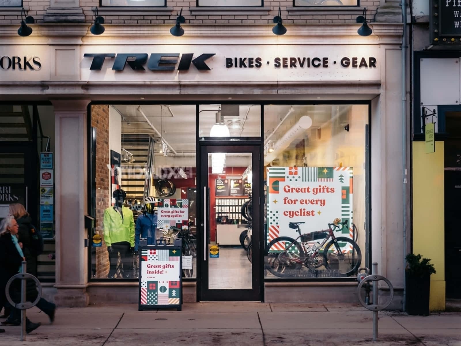 trek bicycle queen west