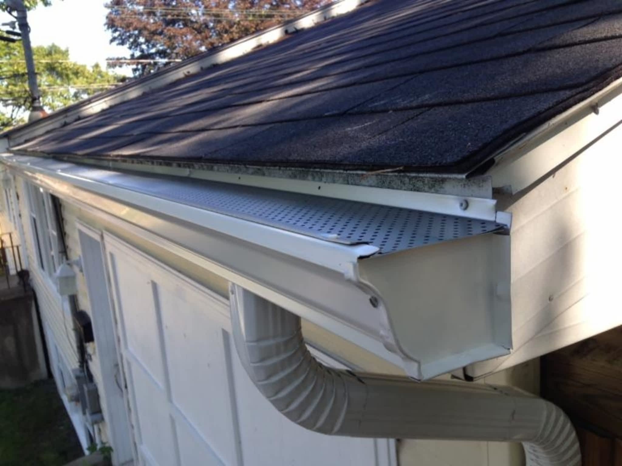 photo In-Line Eavestroughing