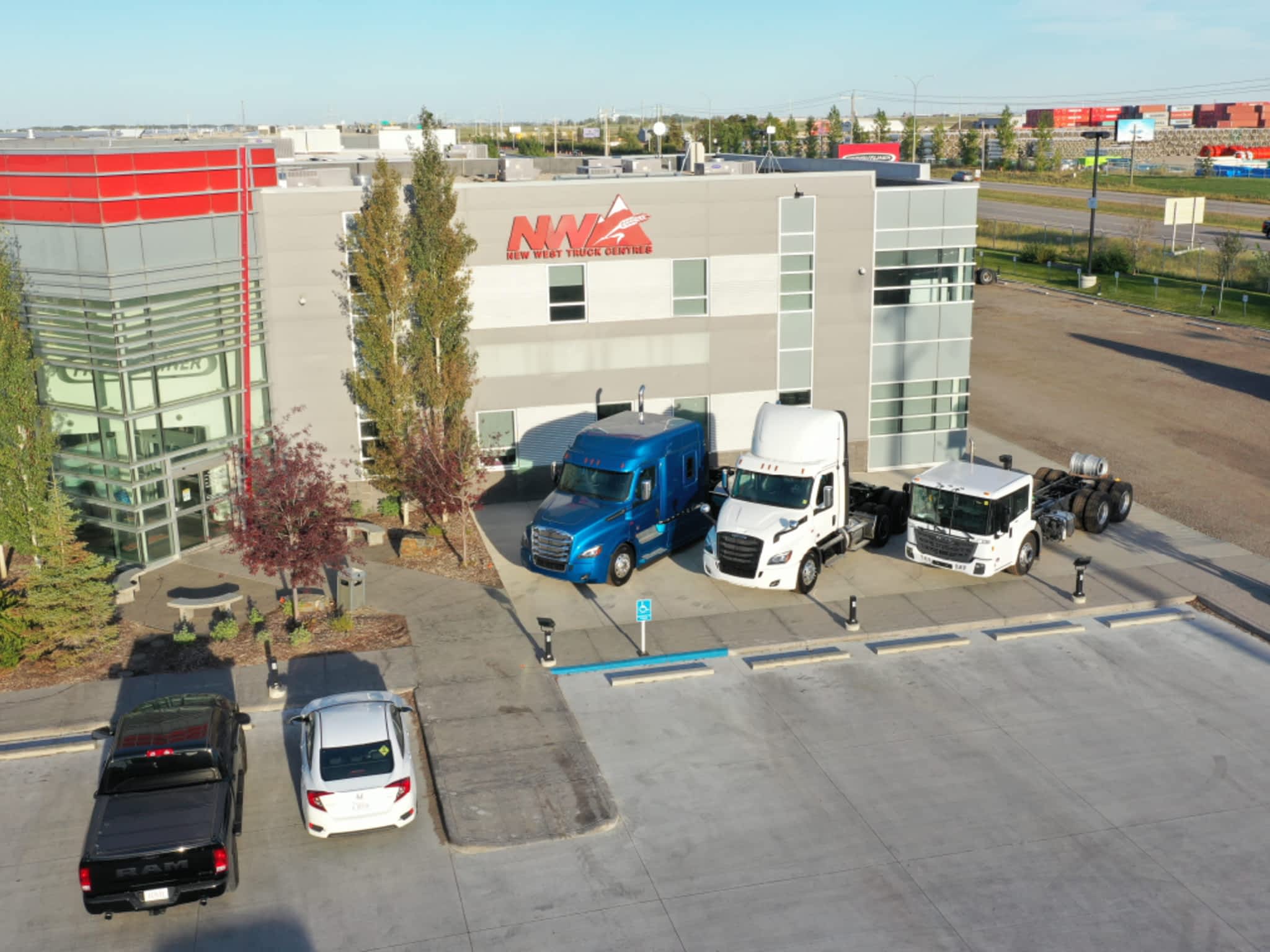 photo New West Truck Centres