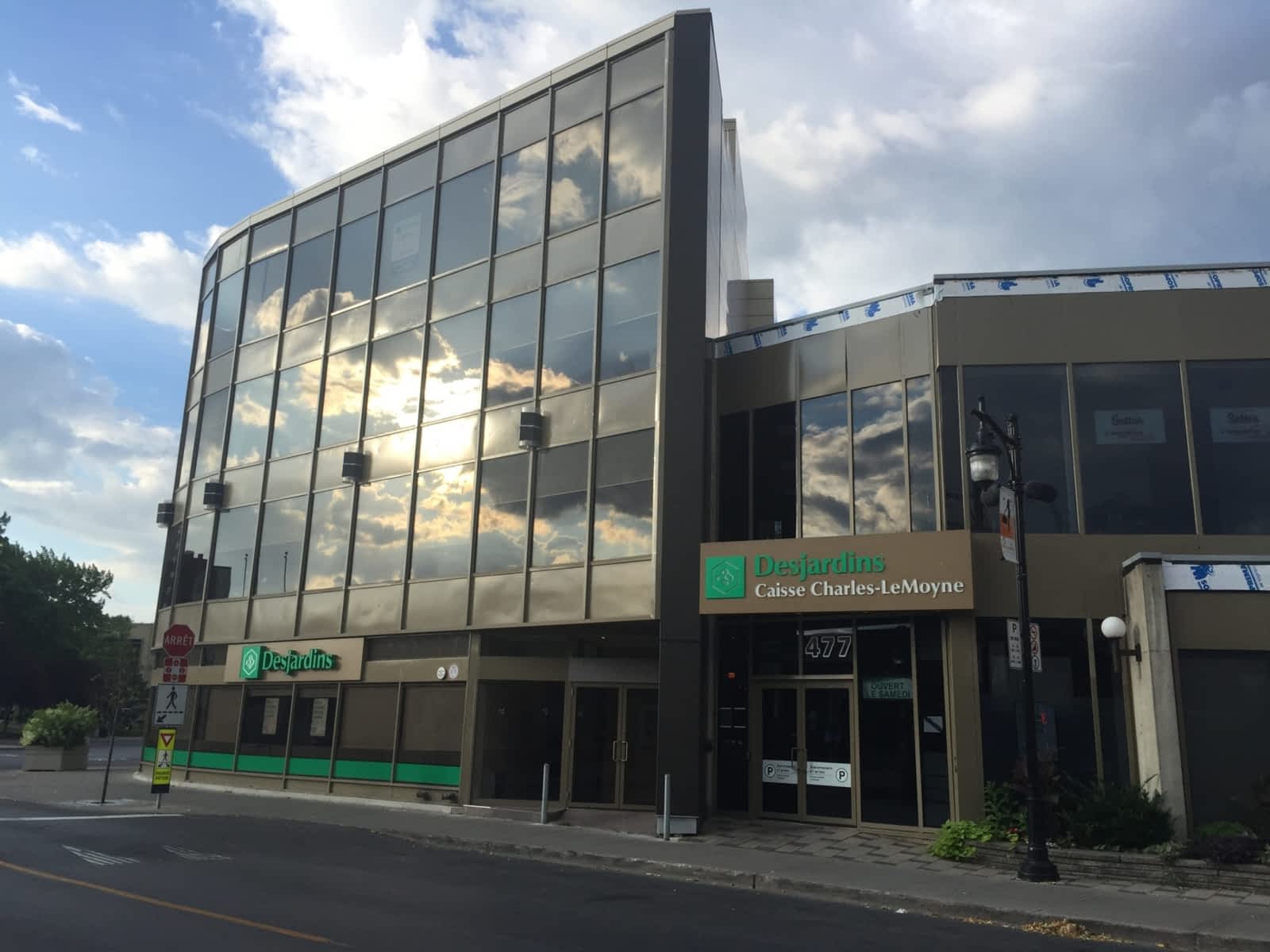 Caisse Desjardins Horaire d'ouverture 477 av Victoria, Saint