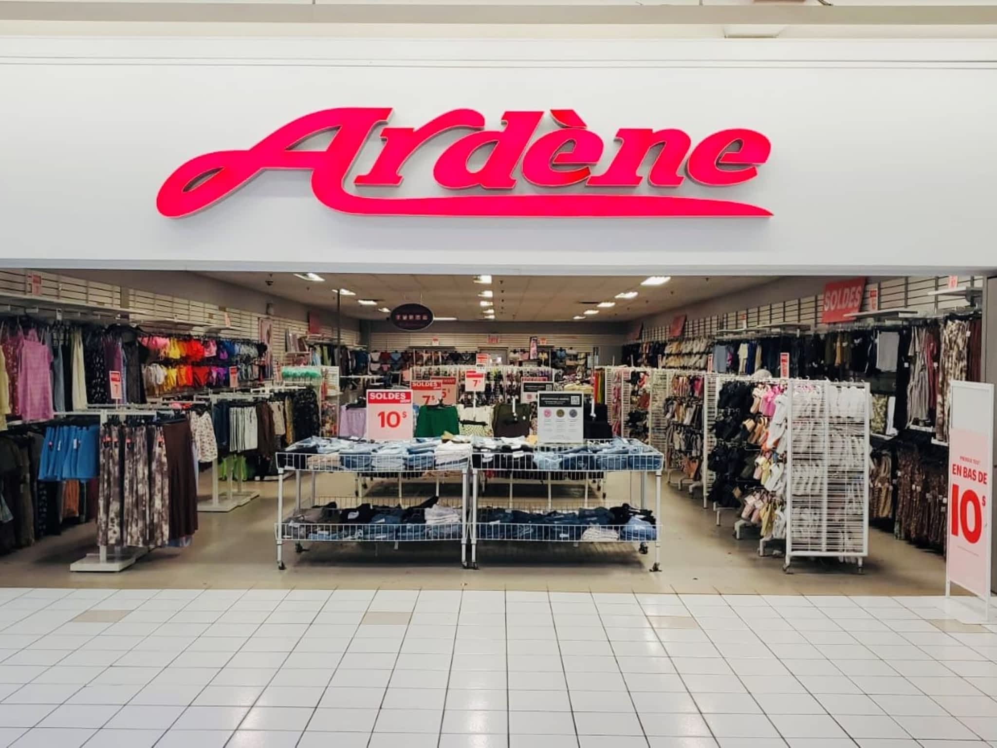 photo Ardene magasin de liquidation