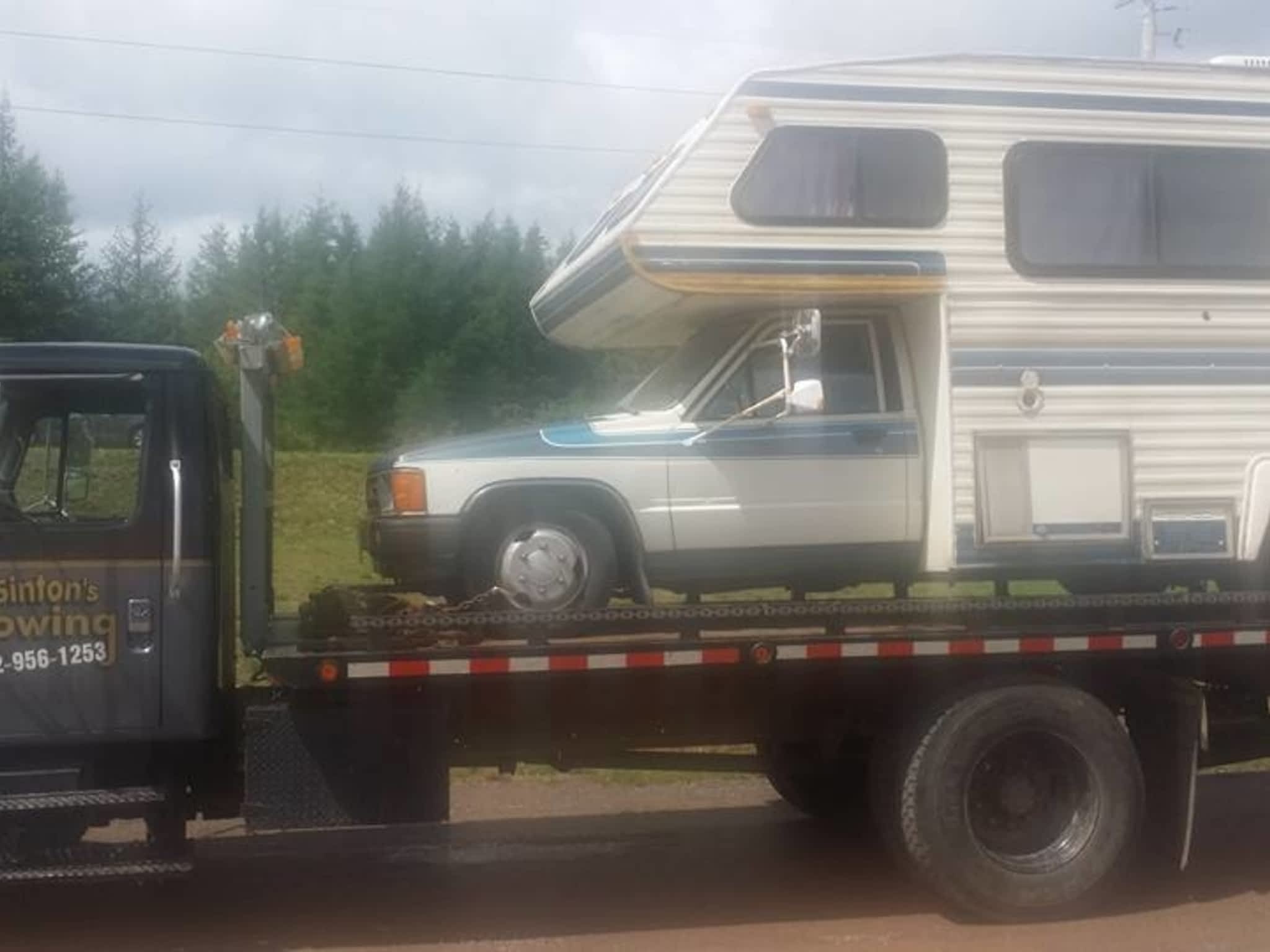 photo Sinton's Towing