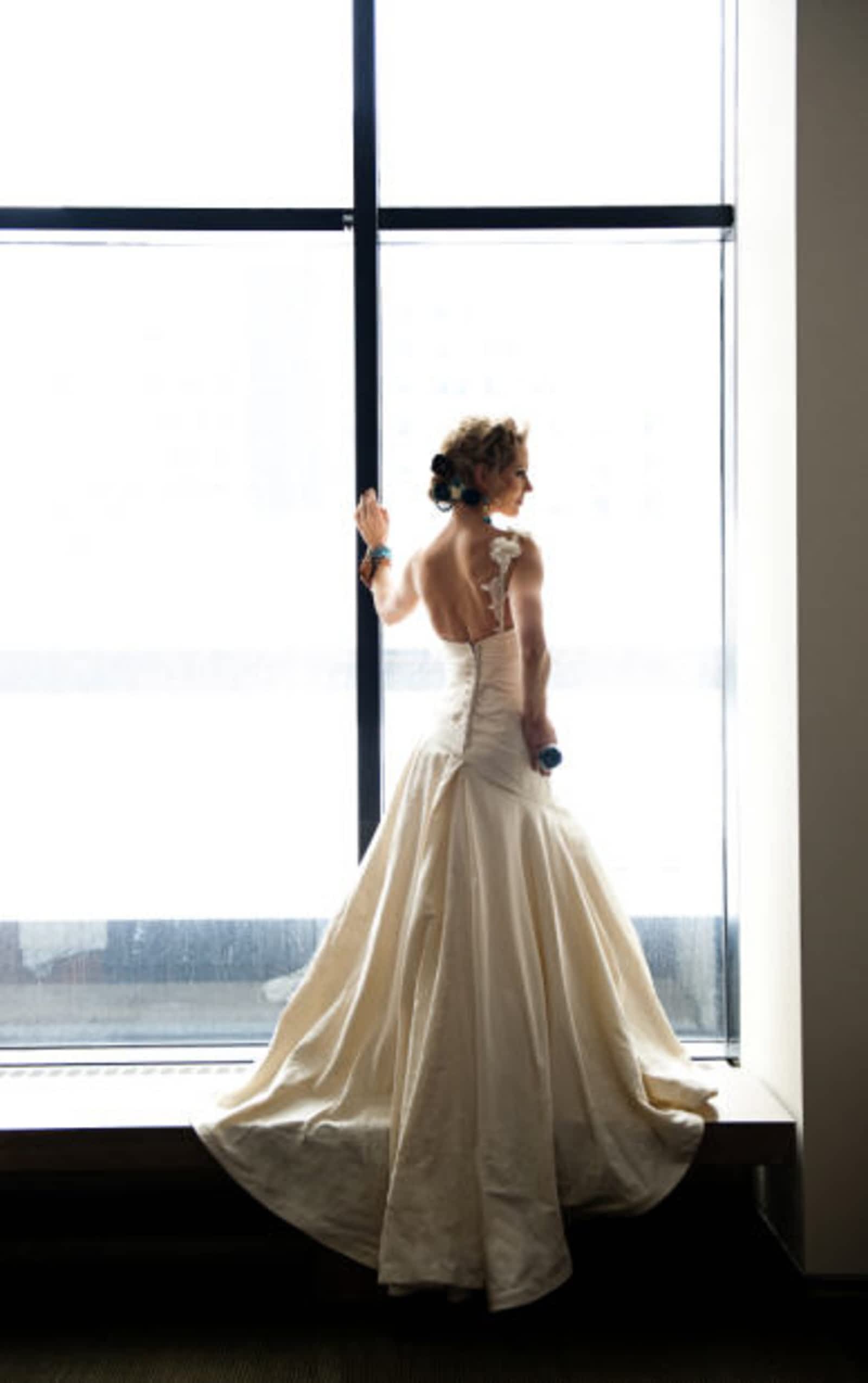 resale wedding dress stores near me