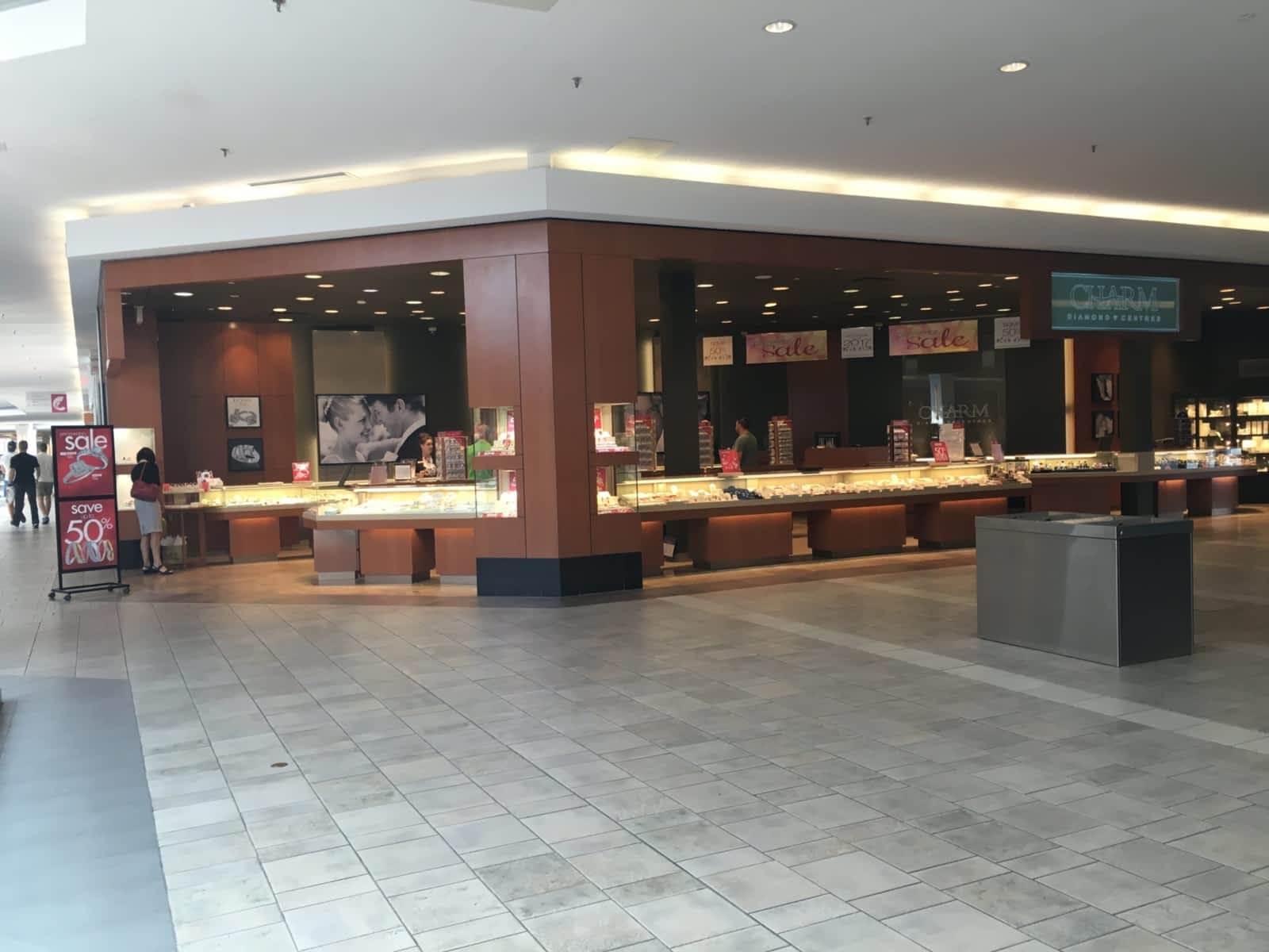 charm diamond market mall