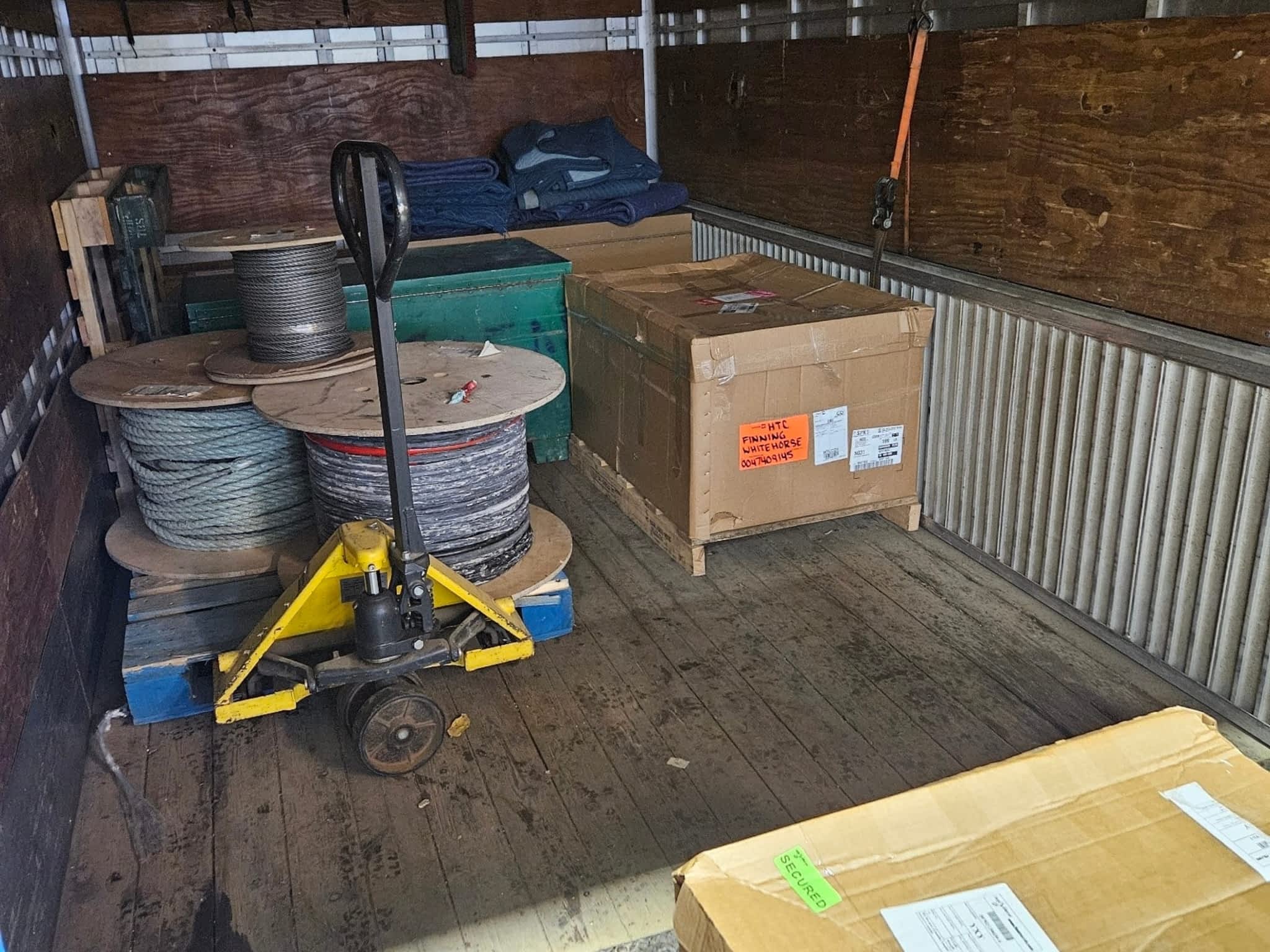 photo Black Wings Delivery