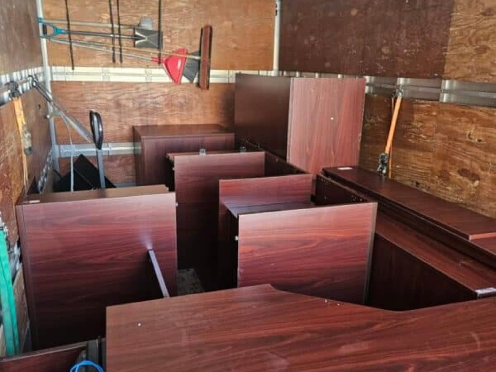 photo Black Wings Delivery