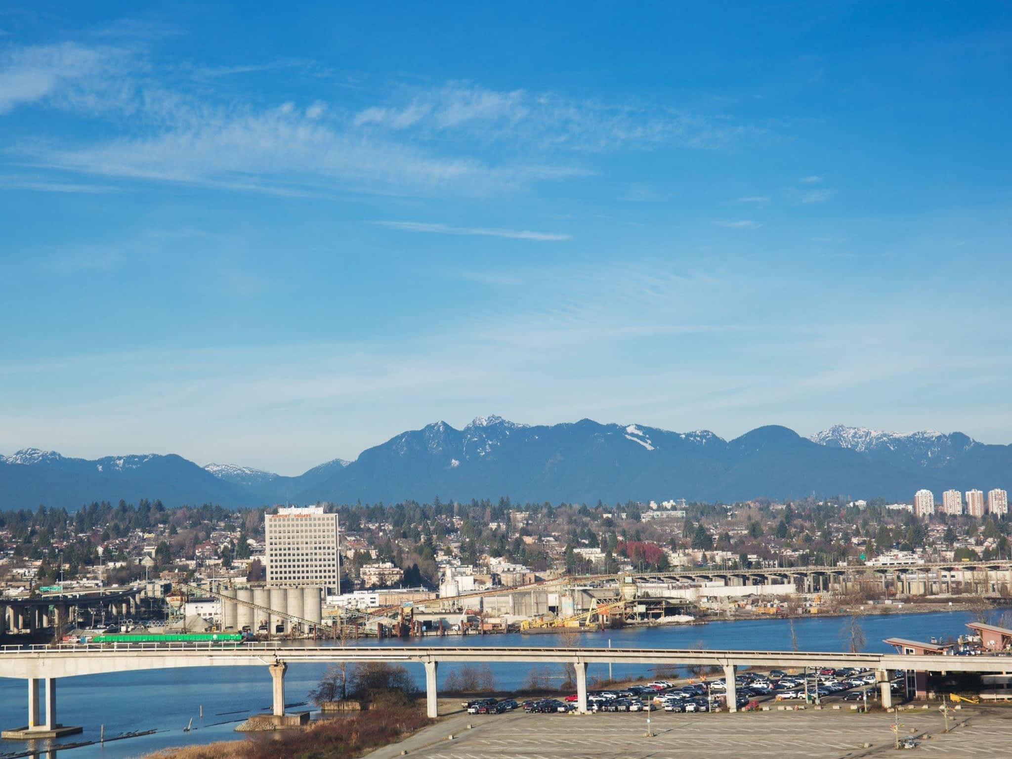 photo Westin Wall Centre Vancouver Airport Hotel The