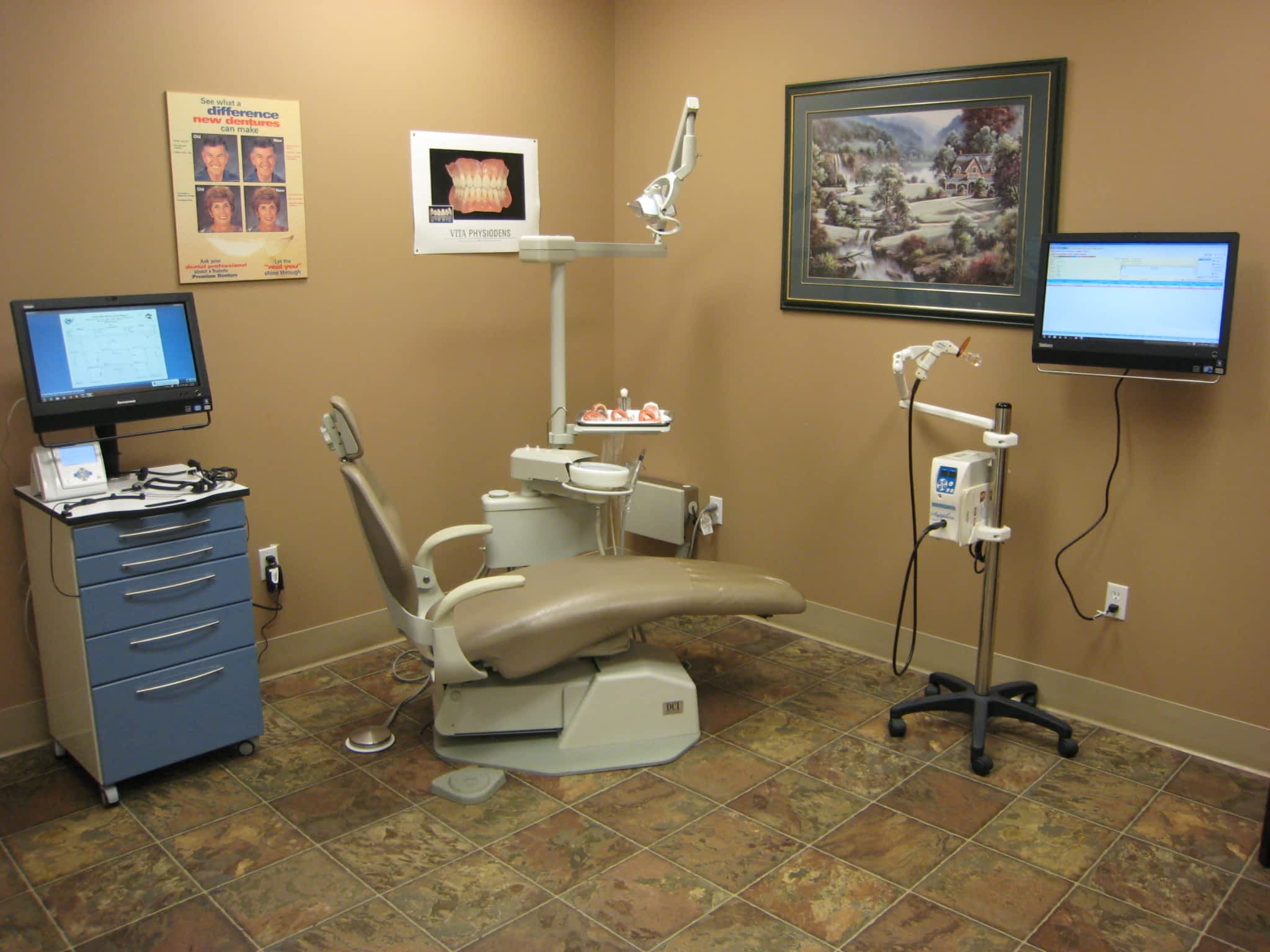 photo The Denture & Implant Centre
