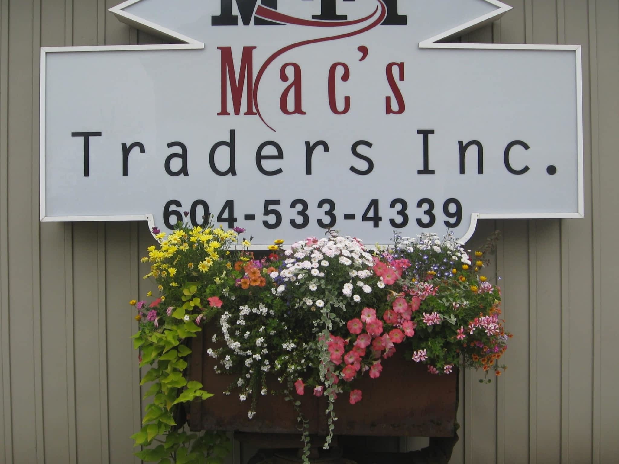 photo Mac's Traders Inc