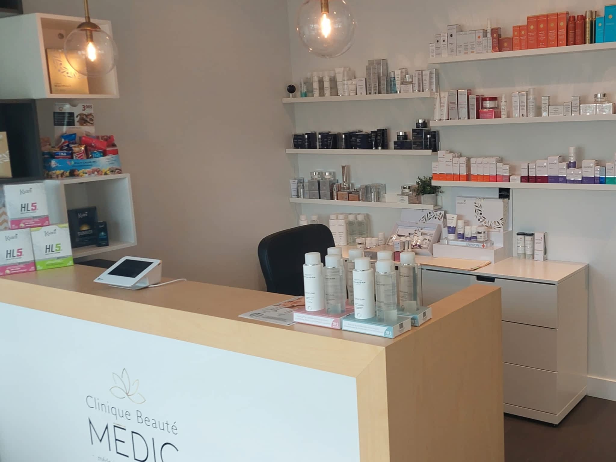 photo Clinique Beauté Médic - Soin du visage, Épilation laser Lévis