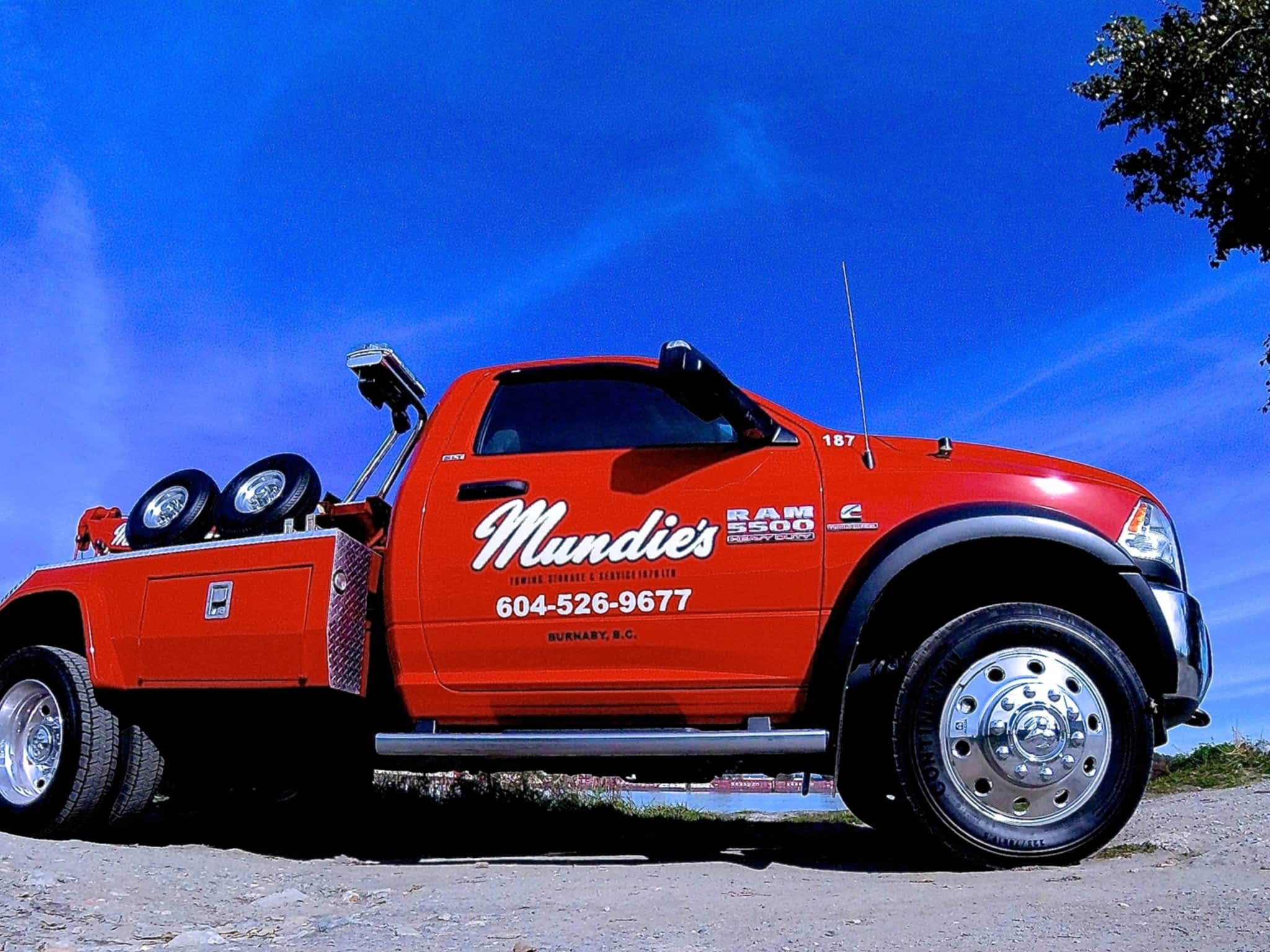 photo Mundies Towing and Recovery