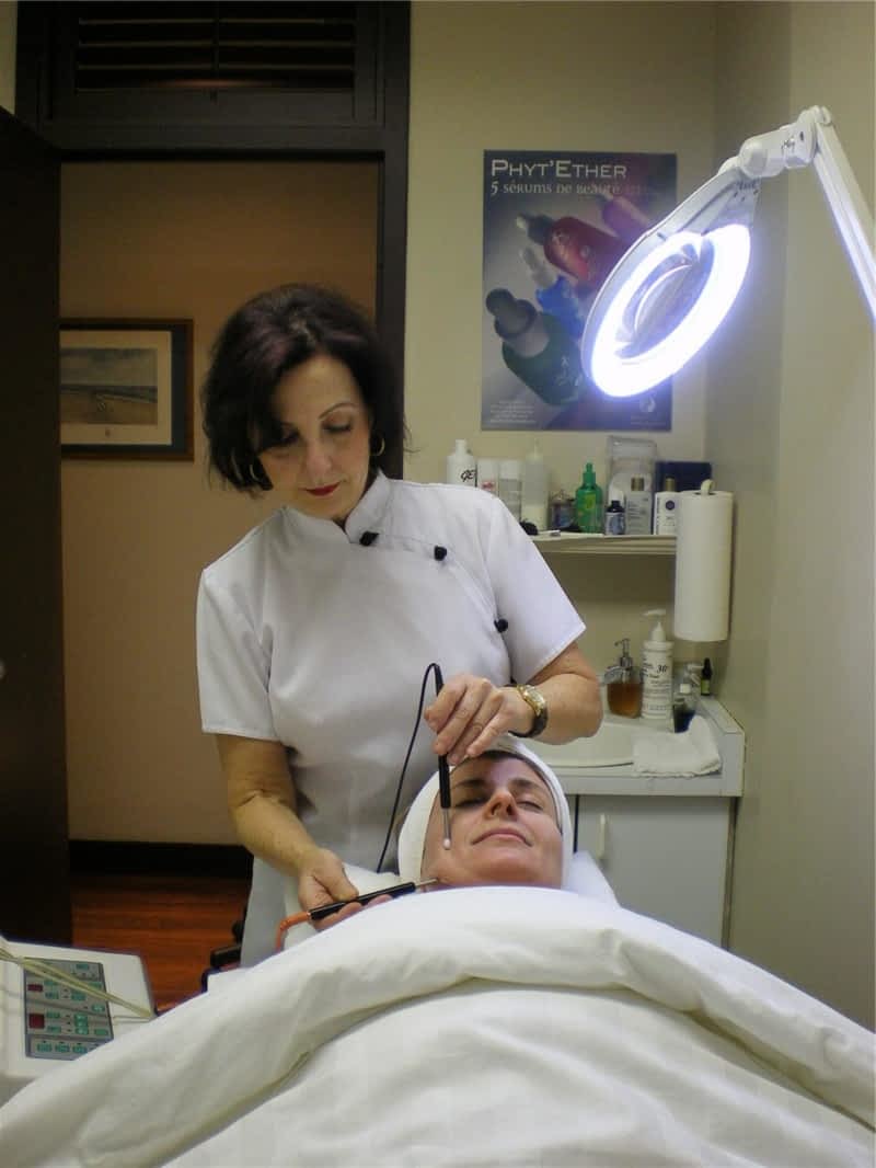 The French Spa - Toronto, ON - 250 Eglinton Ave W | Canpages