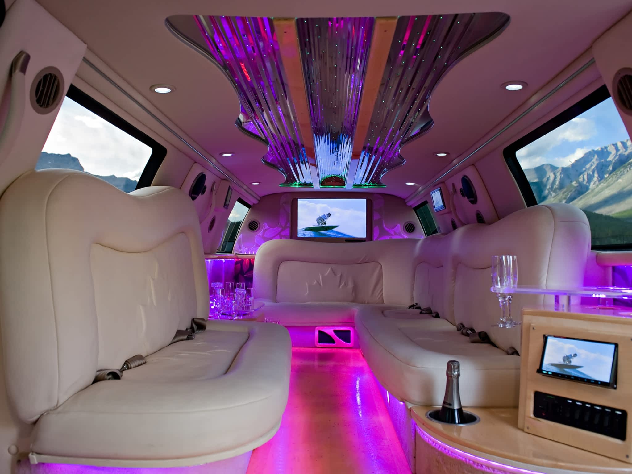 photo Alberta Limousine Service