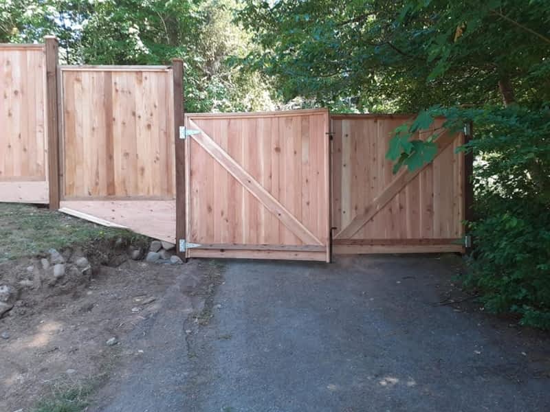 Black dog clearance fencing