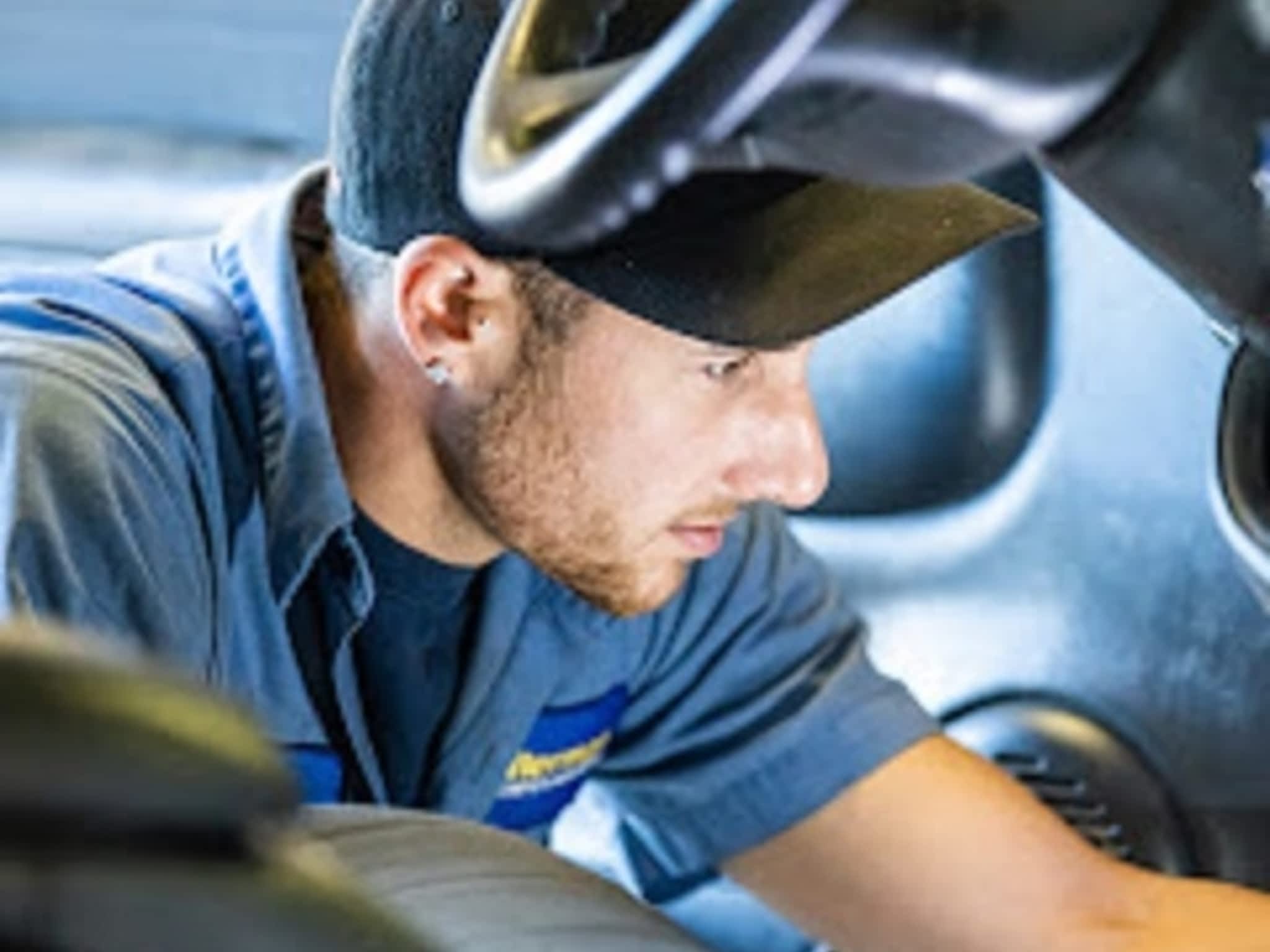 photo The Mufflerman - Chatham