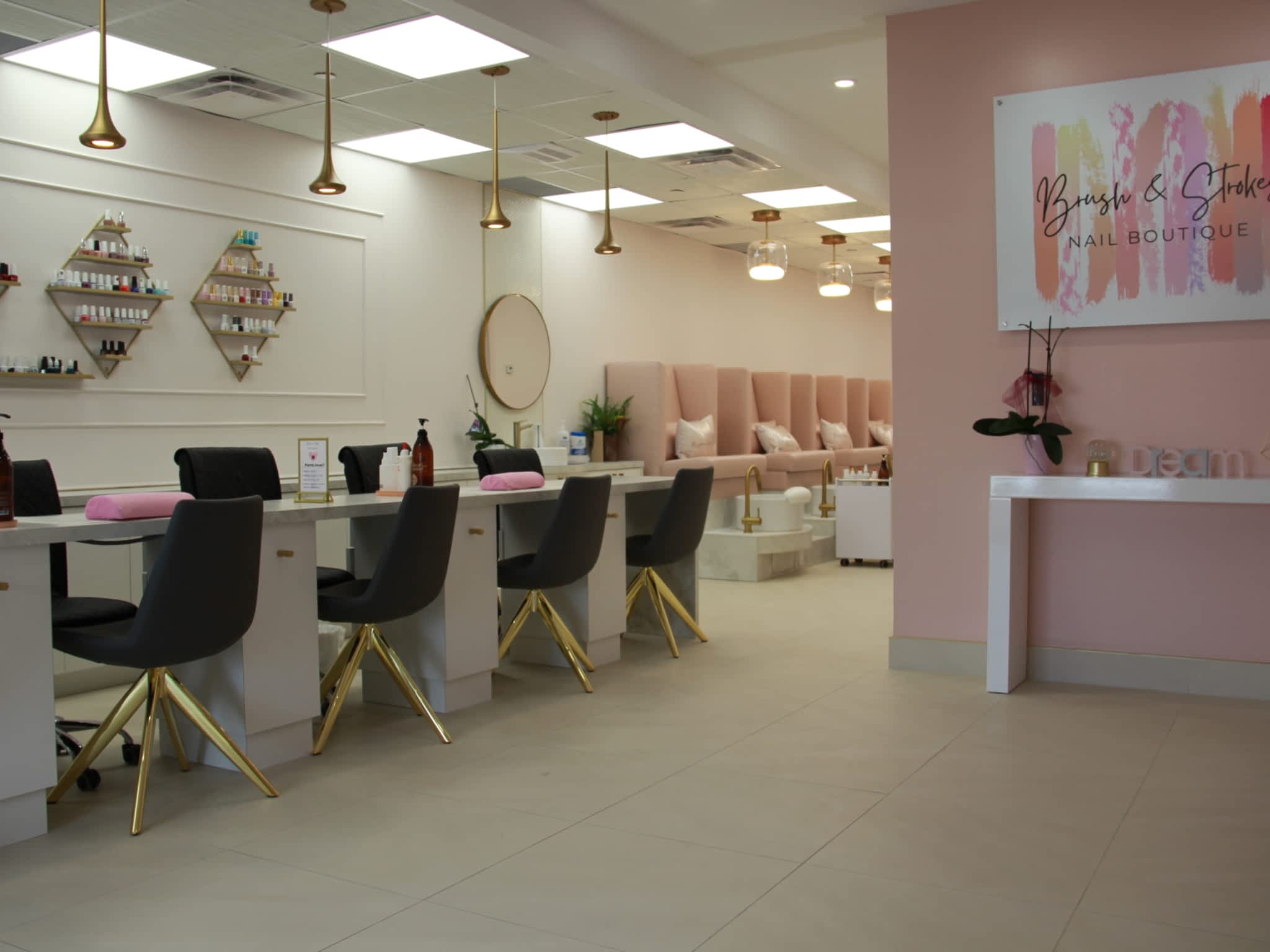 photo Brush & Strokes Nail Boutique