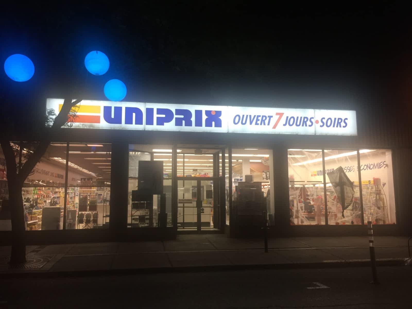 Uniprix Davy Chhuon Pharmacie affiliée Horaire d'ouverture 4455