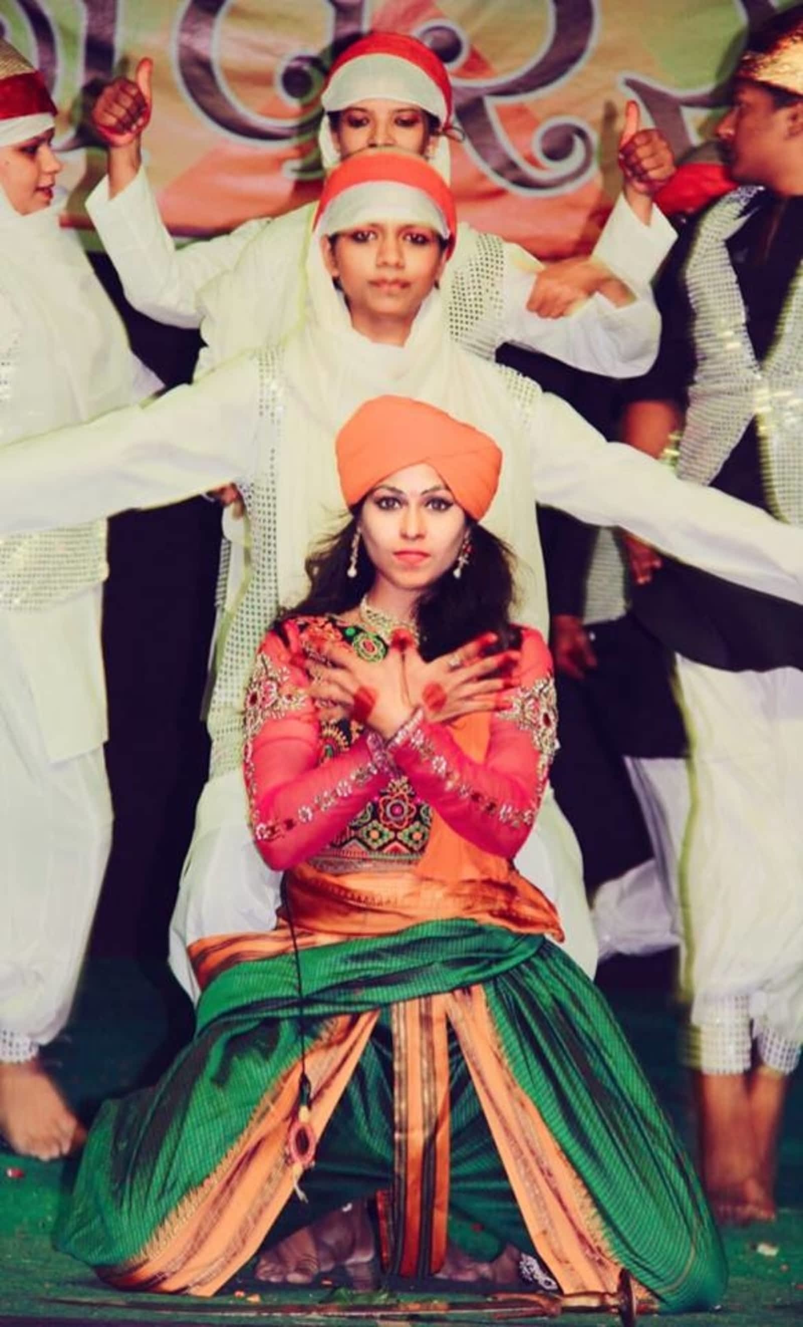 新しいコレクション Tanzcoach Bauchtanz Bollywood Dancing Dvd Import 品 激安単価で Reformschule De