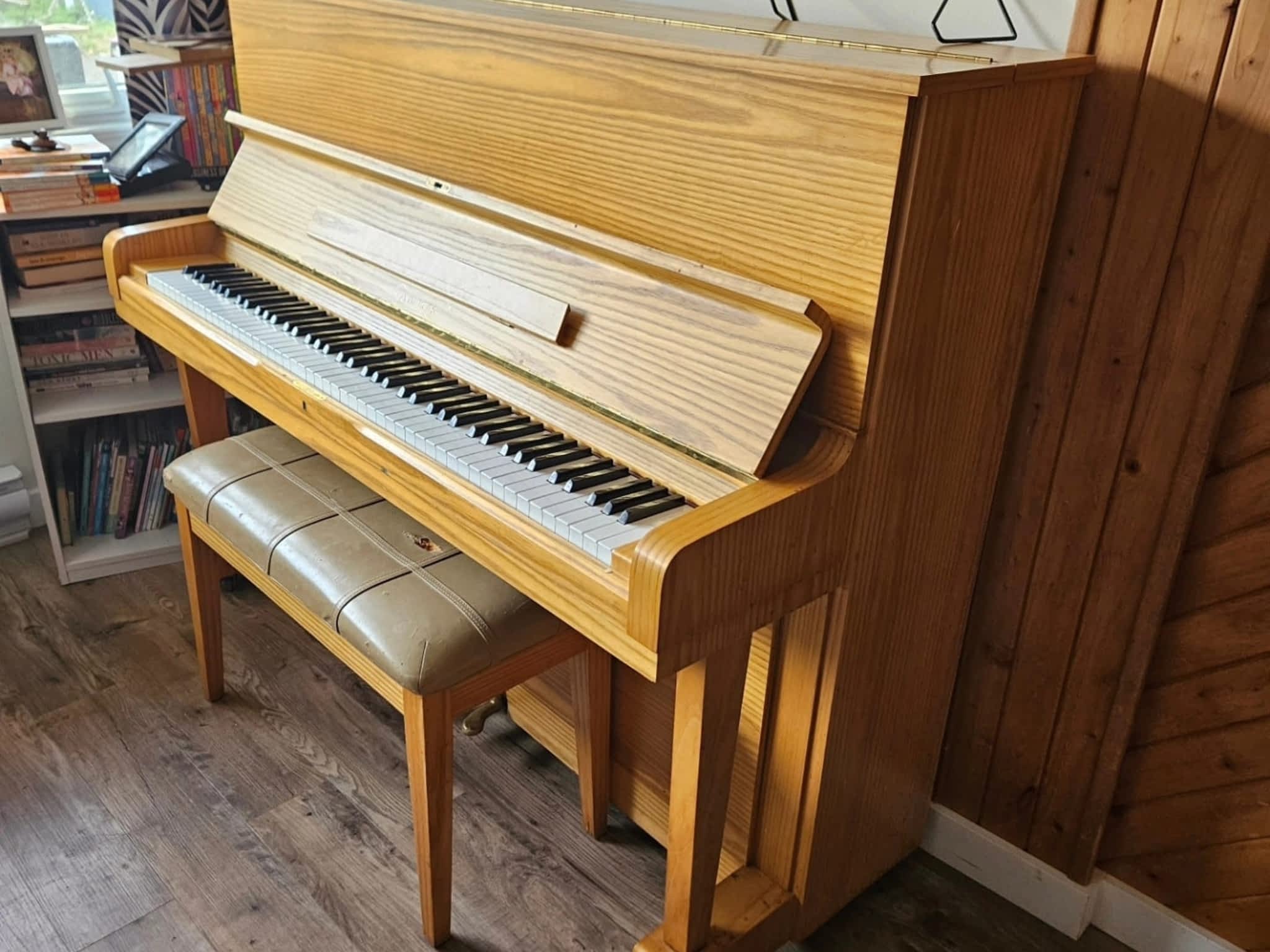 photo Black Wings Delivery