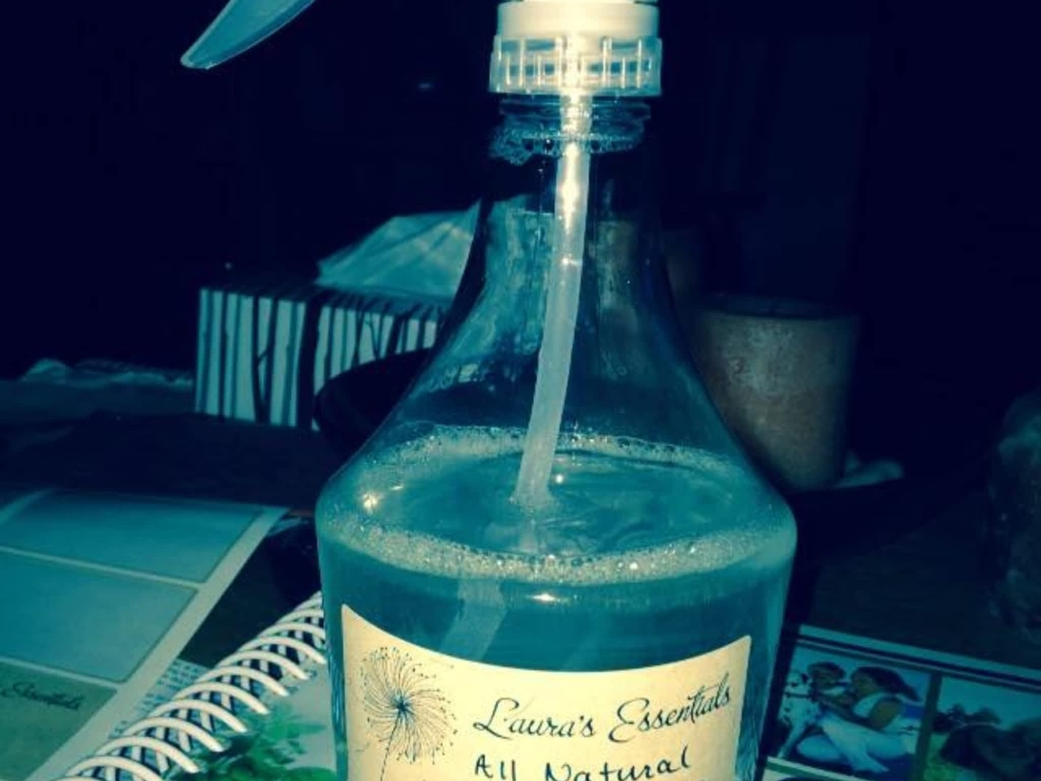 photo Laura's Essentials