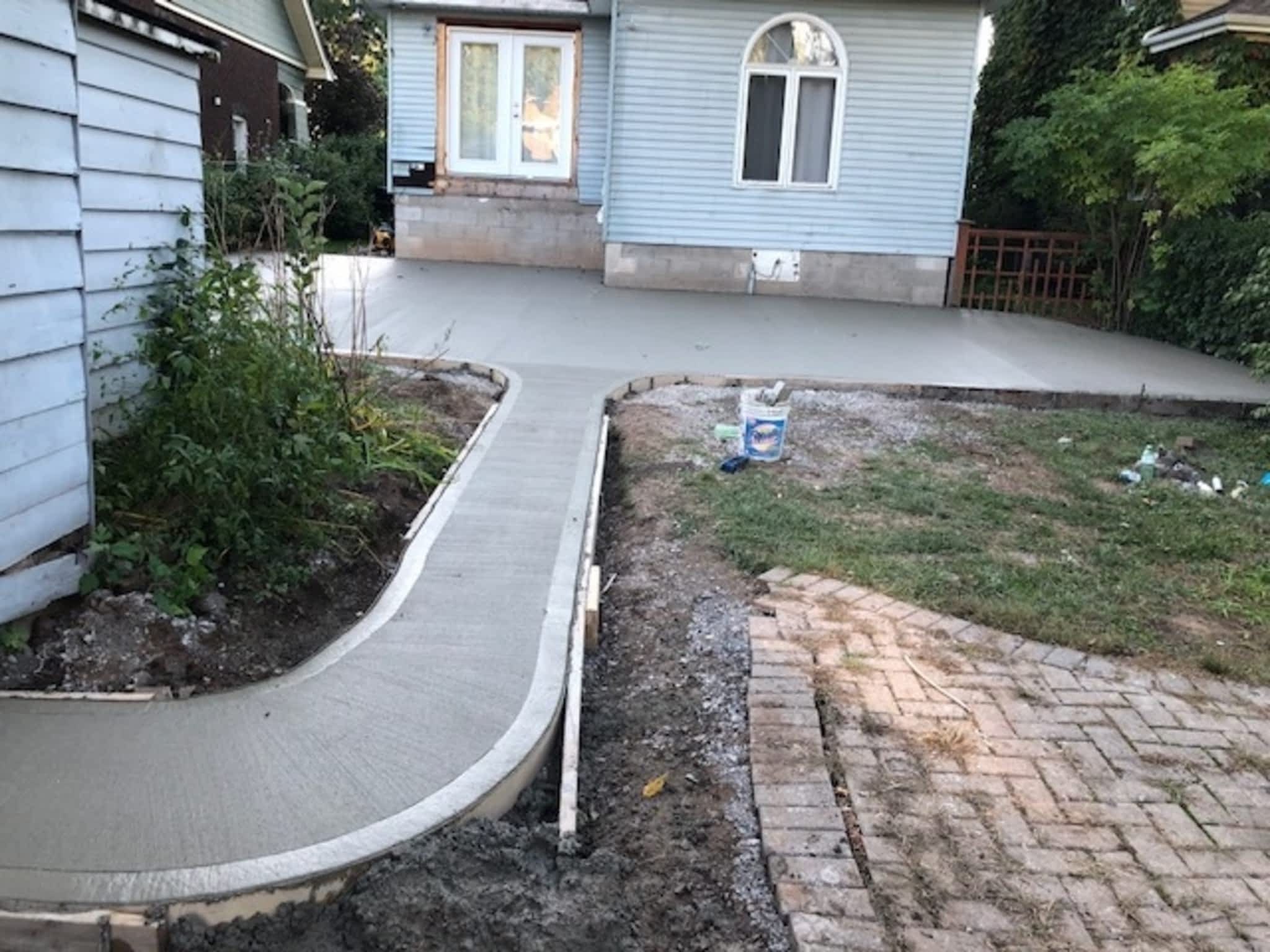 photo C & H Concrete Services