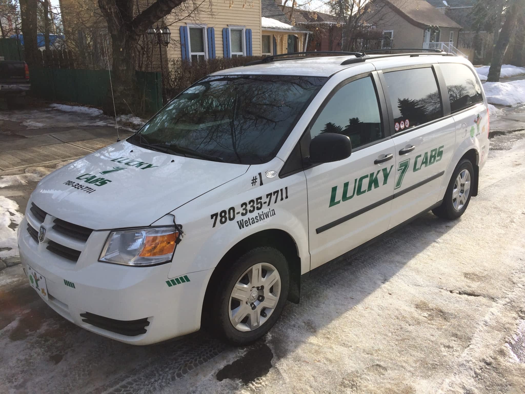 photo Lucky 7 Cabs