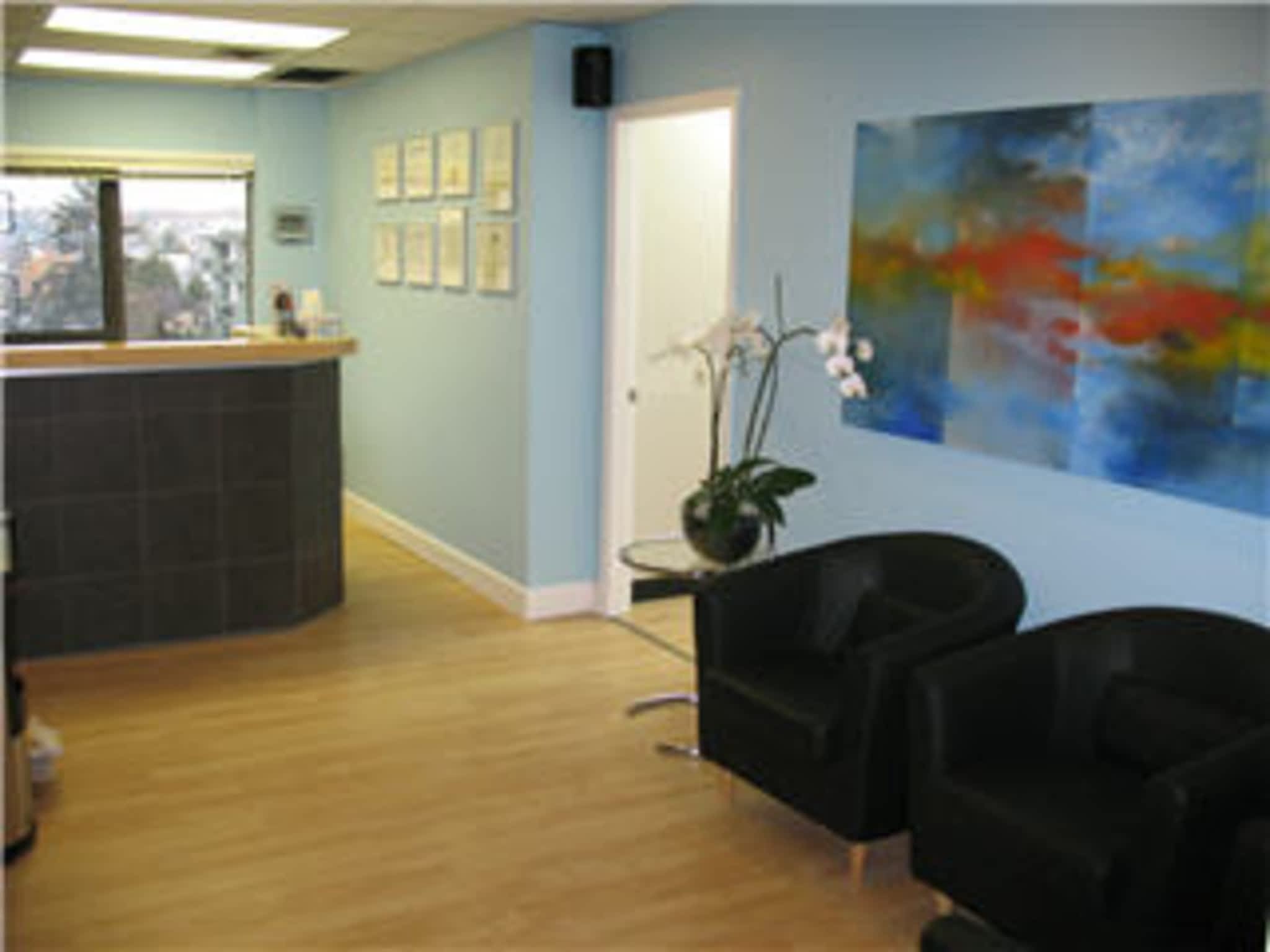 photo Royal Jubilee Denture Clinic