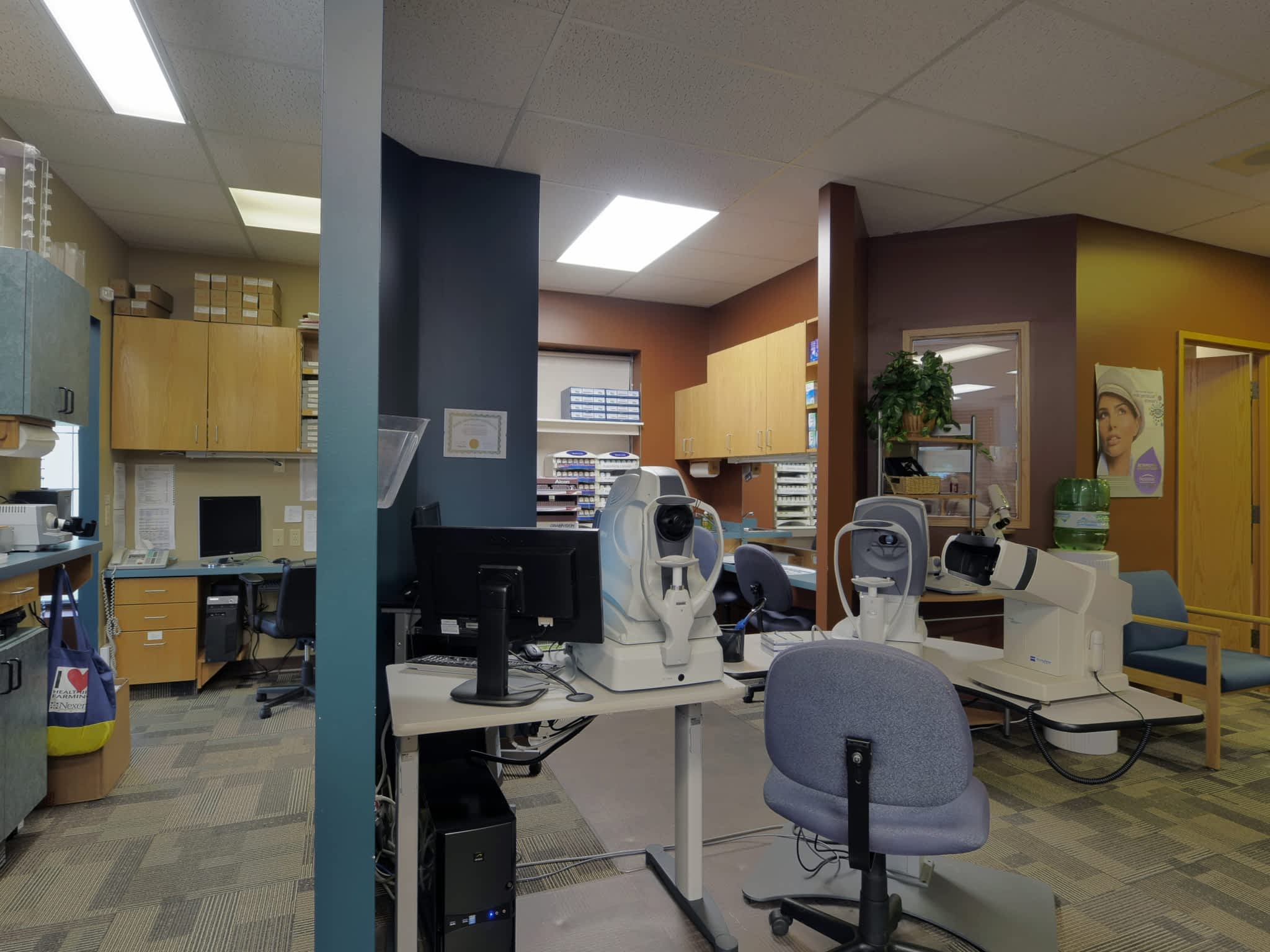 photo Three Hills Optometry