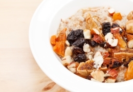 Vancouver breakfast spots for tasty oatmeal bowls