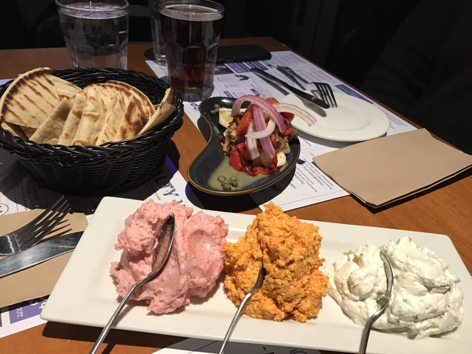 Souvlaki Bar Horaire d'ouverture 190, prom du Centropolis, Laval, QC