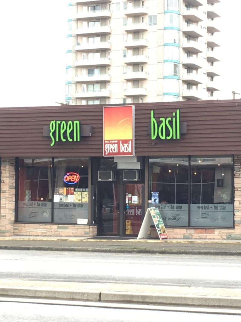 Green Basil Thai Restaurant Menu Hours Prices 4623 Kingsway