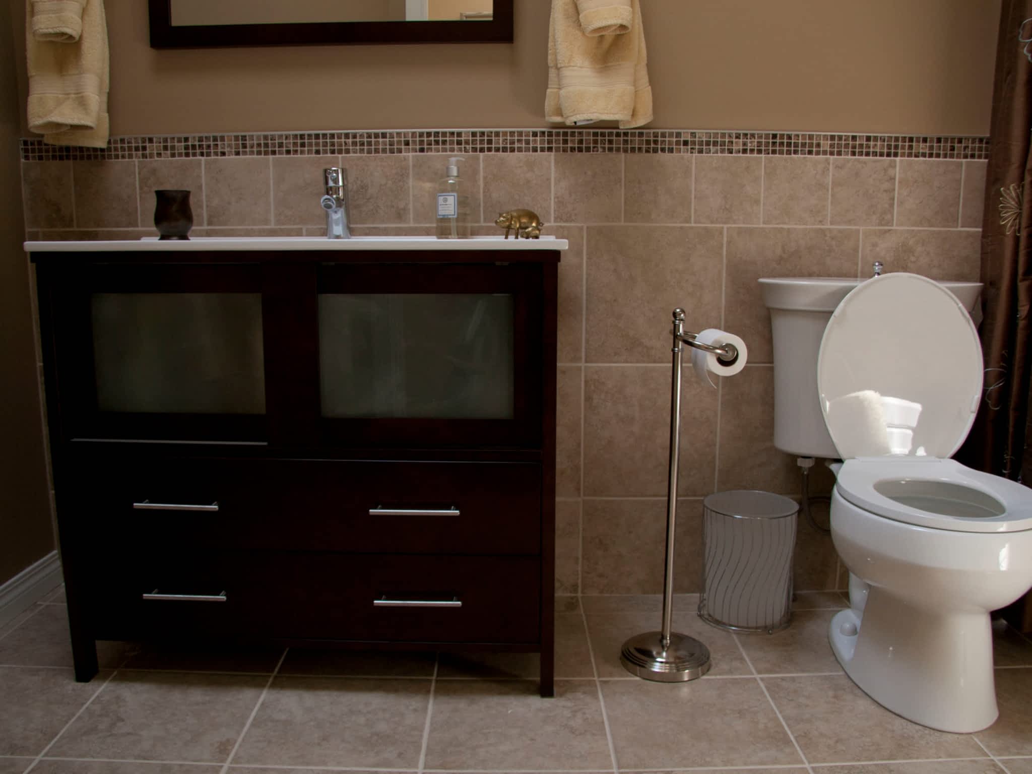 photo All Season Bathroom Renovations and design